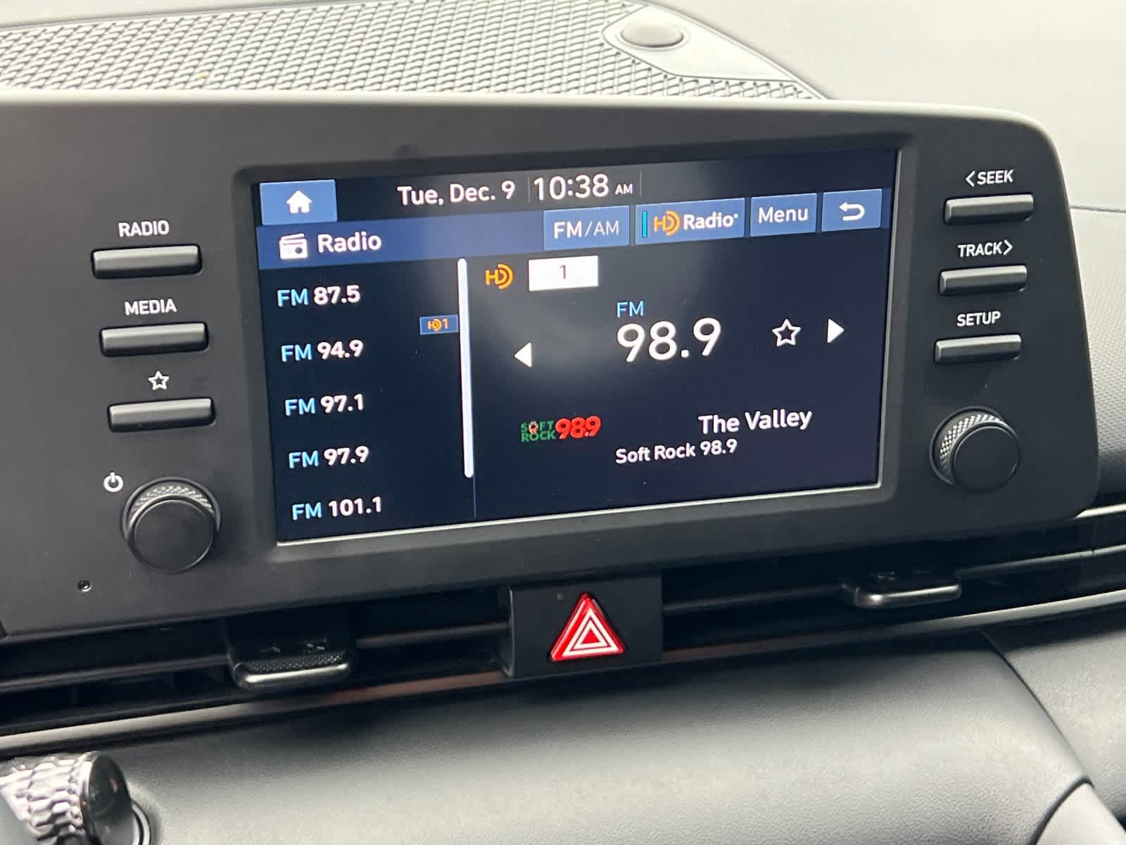 Thumbnail: 2025 Hyundai Elantra - 17