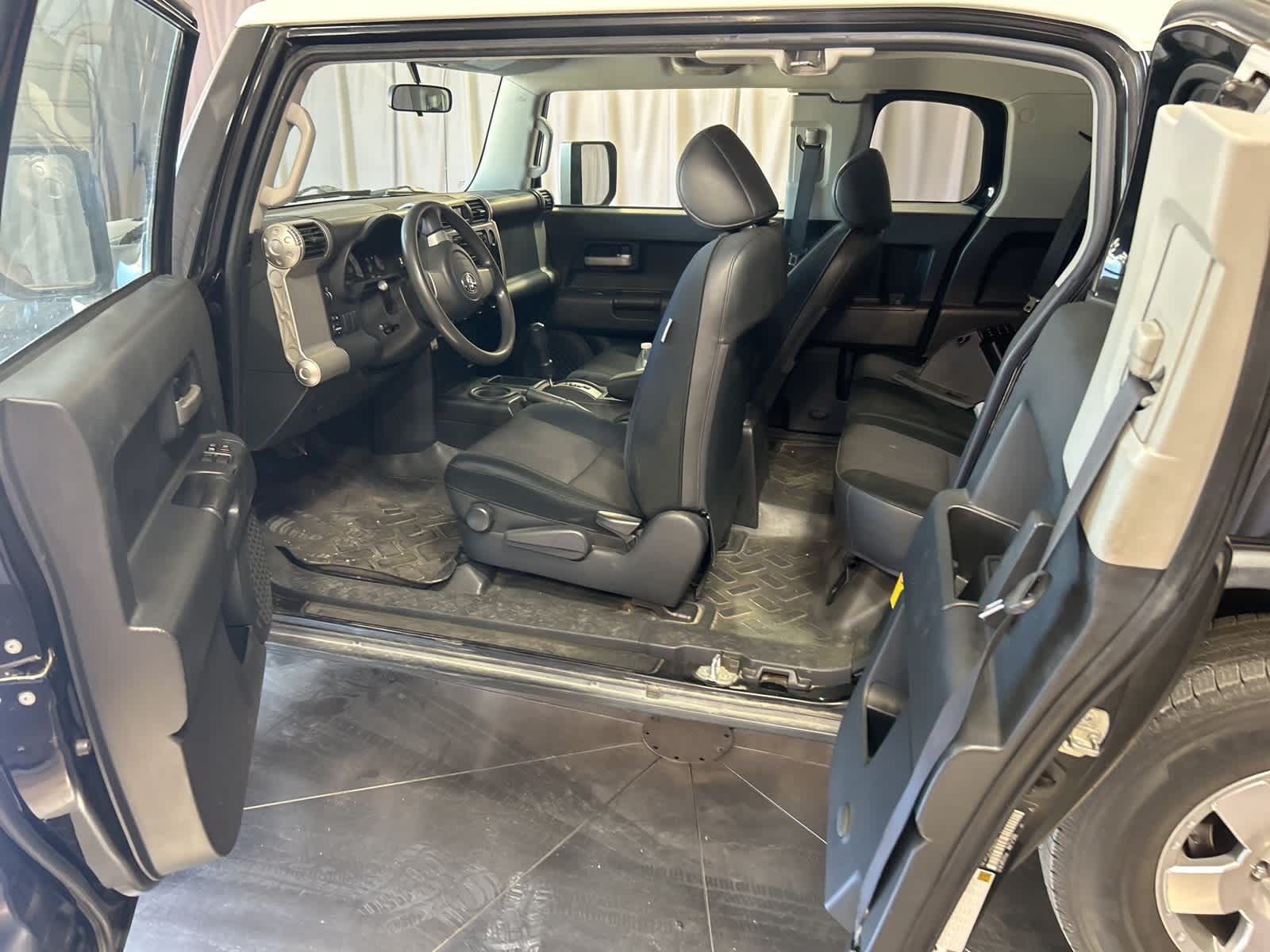Thumbnail: 2008 Toyota FJ Cruiser - 20