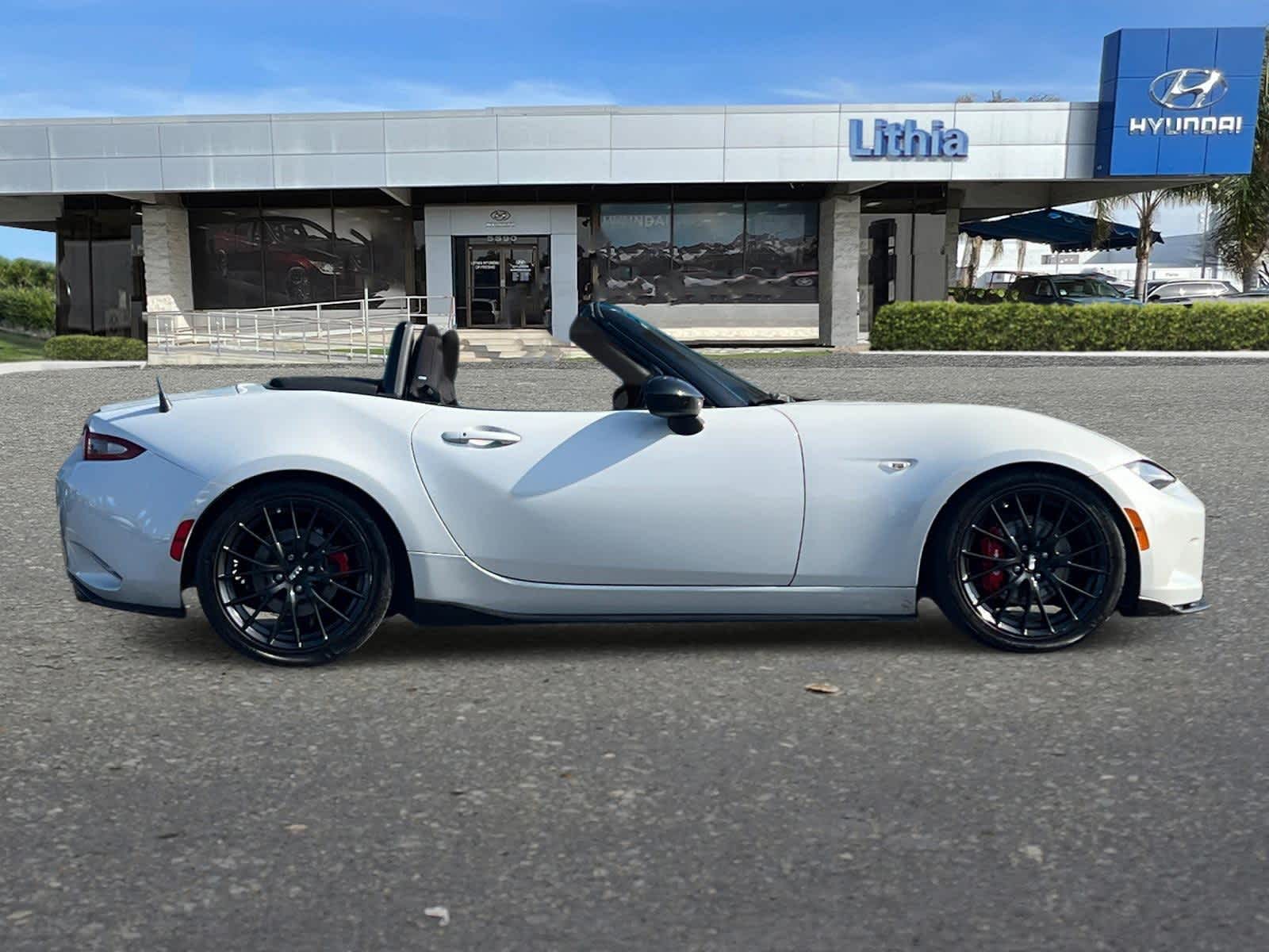 Thumbnail: 2016 Mazda MX-5 Miata - 8