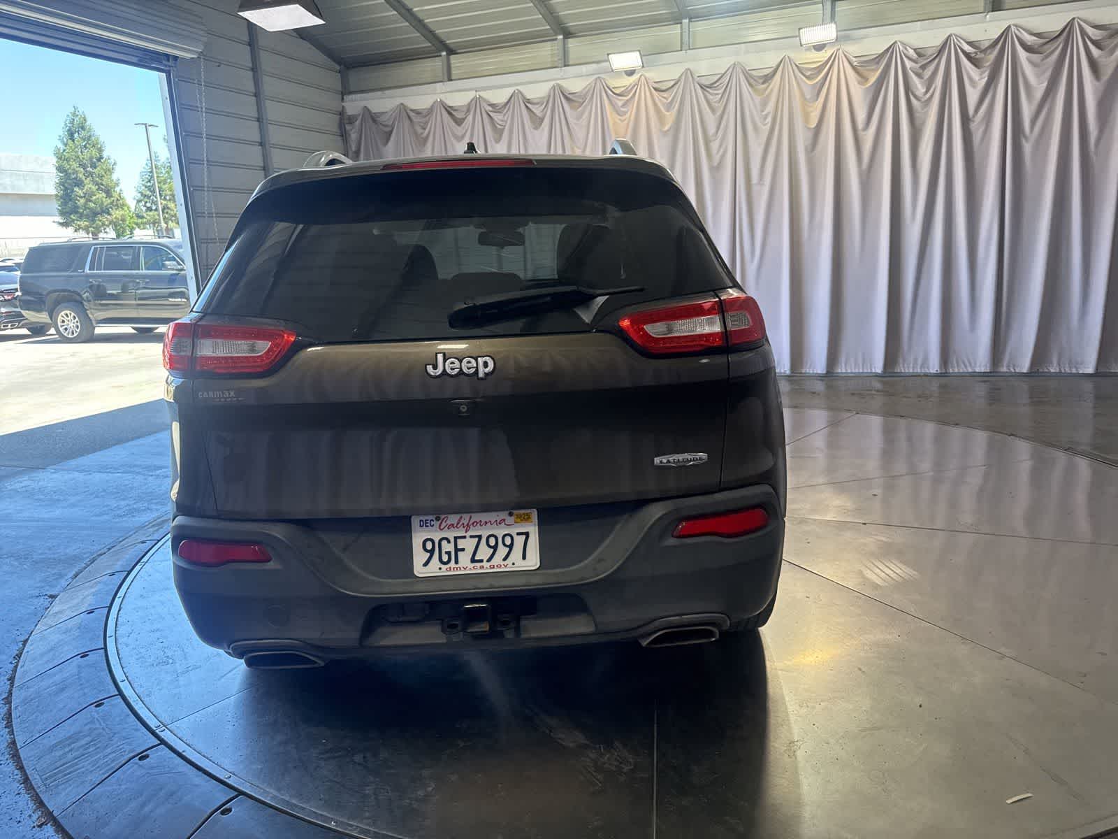 Thumbnail: 2015 Jeep Cherokee - 6
