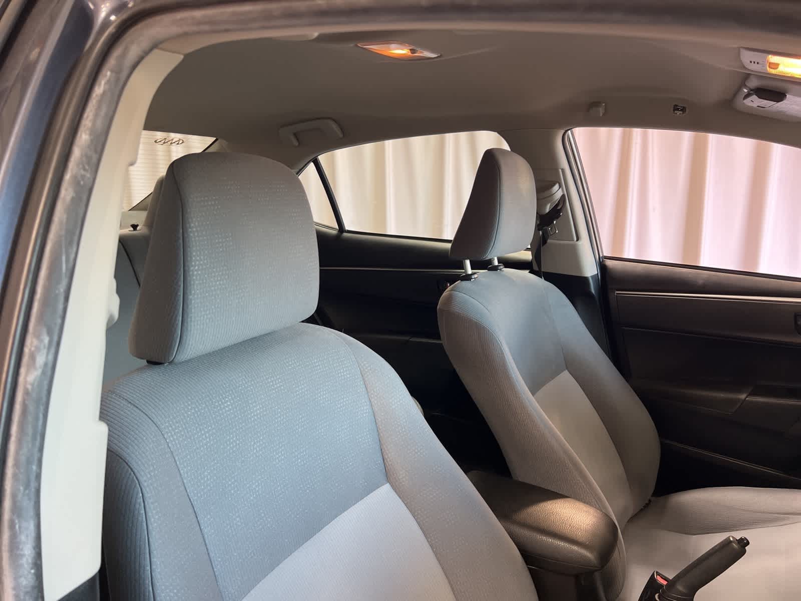 Thumbnail: 2015 Toyota Corolla - 17