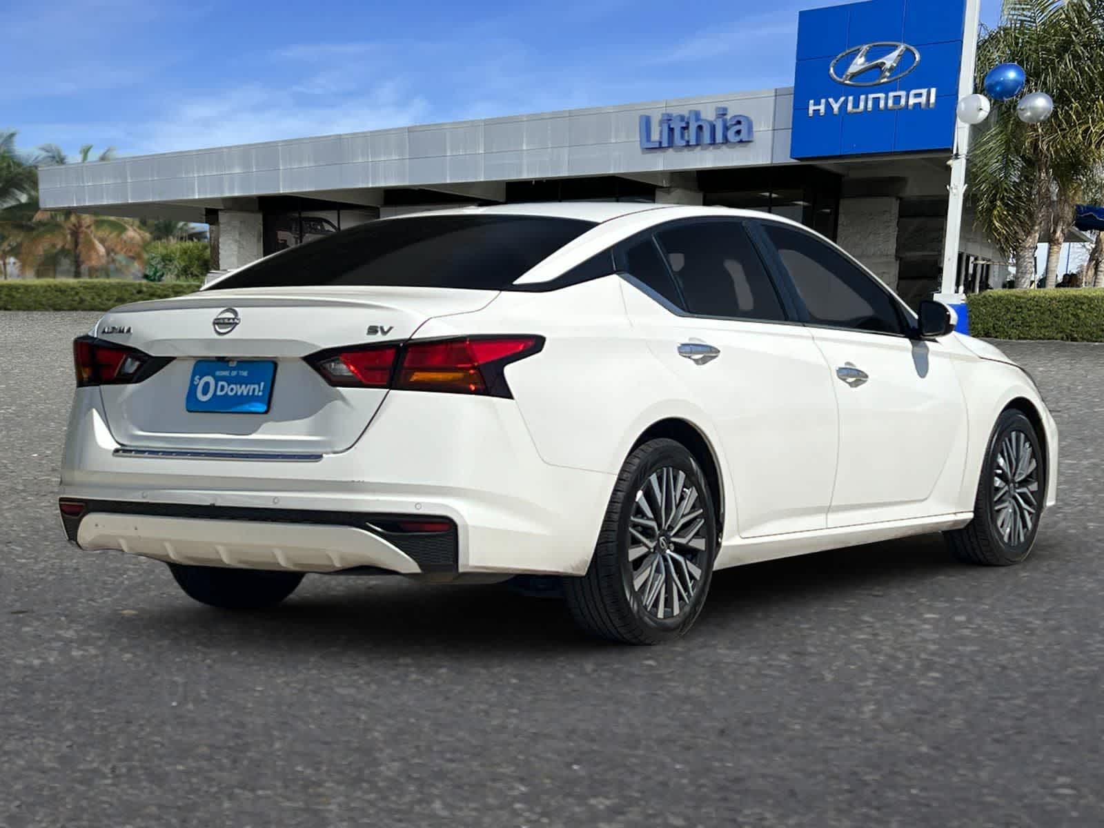 Thumbnail: 2023 Nissan Altima - 3