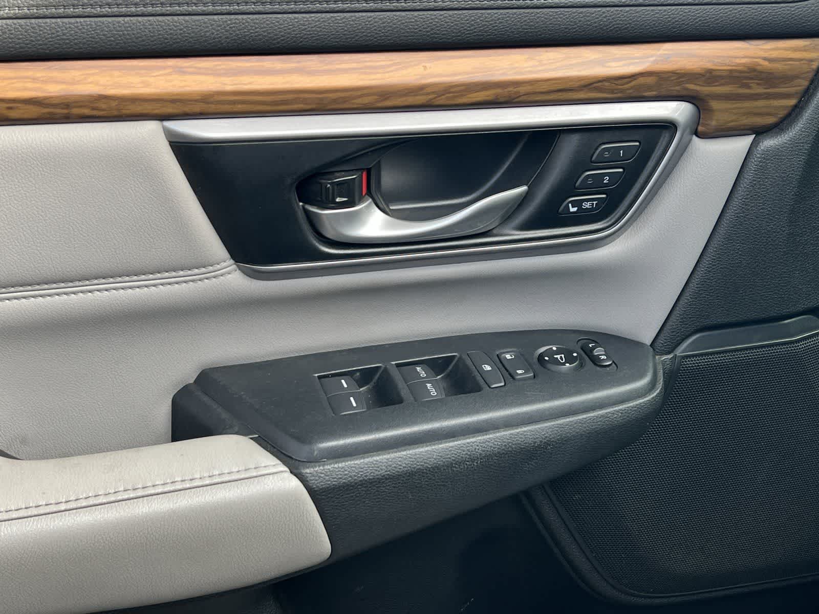 Thumbnail: 2017 Honda CR-V - 13