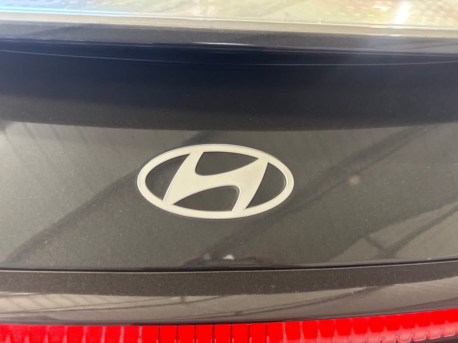Thumbnail: 2023 Hyundai Ioniq 6 - 9