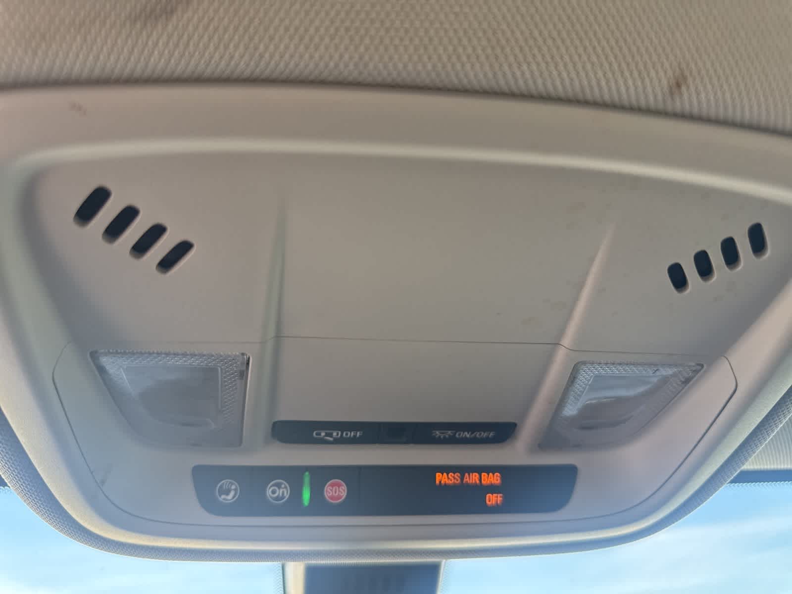 Thumbnail: 2020 Chevrolet Traverse - 21