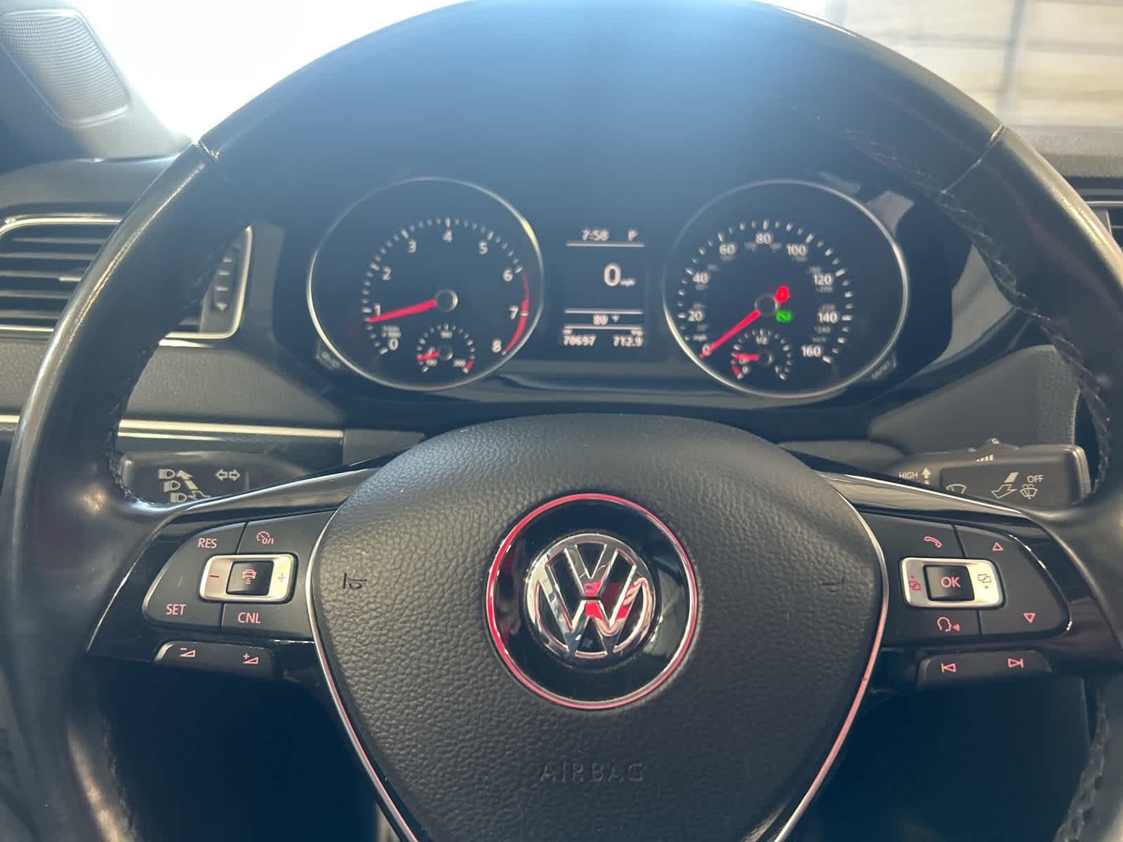 Thumbnail: 2017 Volkswagen Jetta - 28