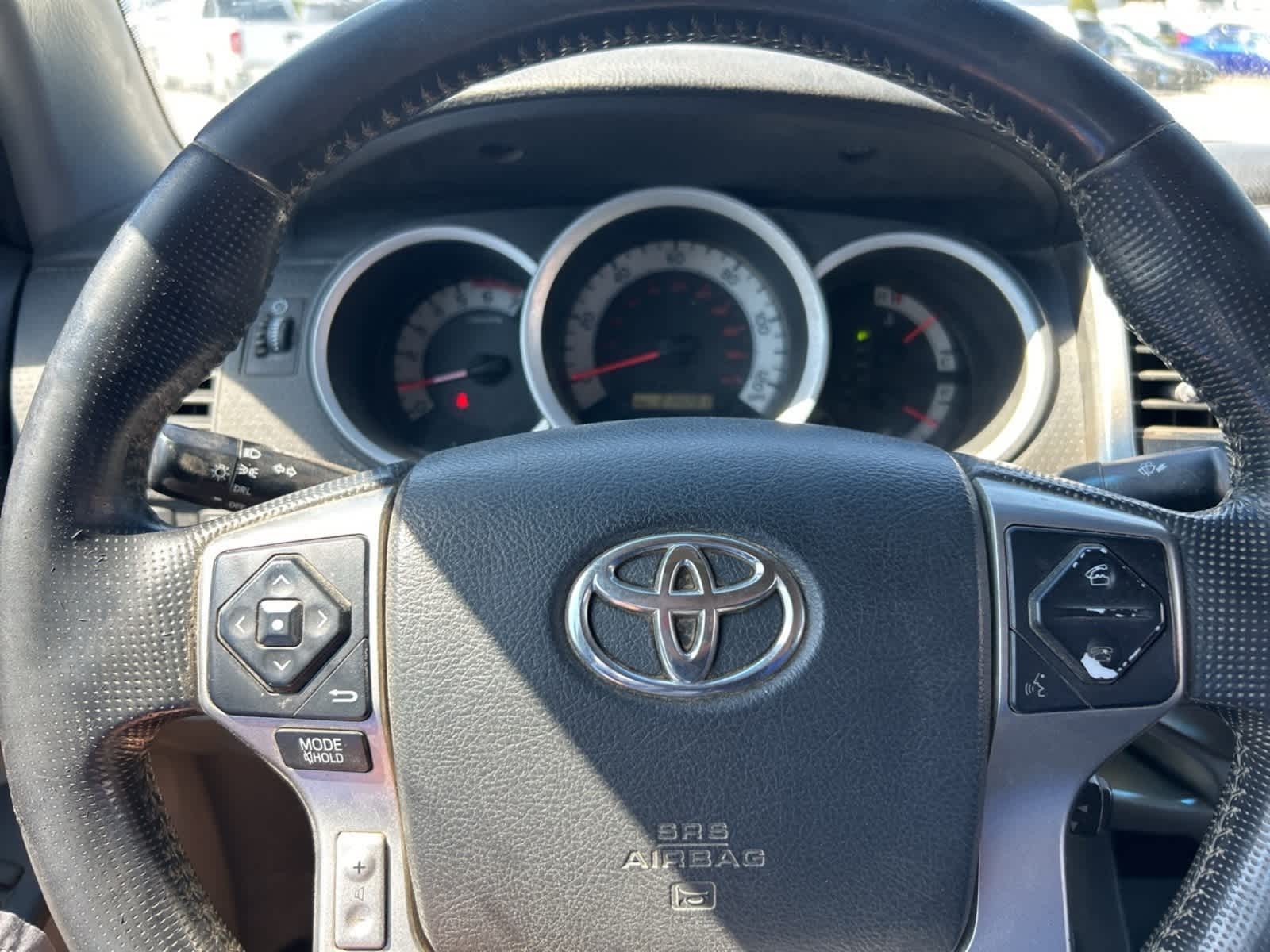 Thumbnail: 2014 Toyota Tacoma - 30
