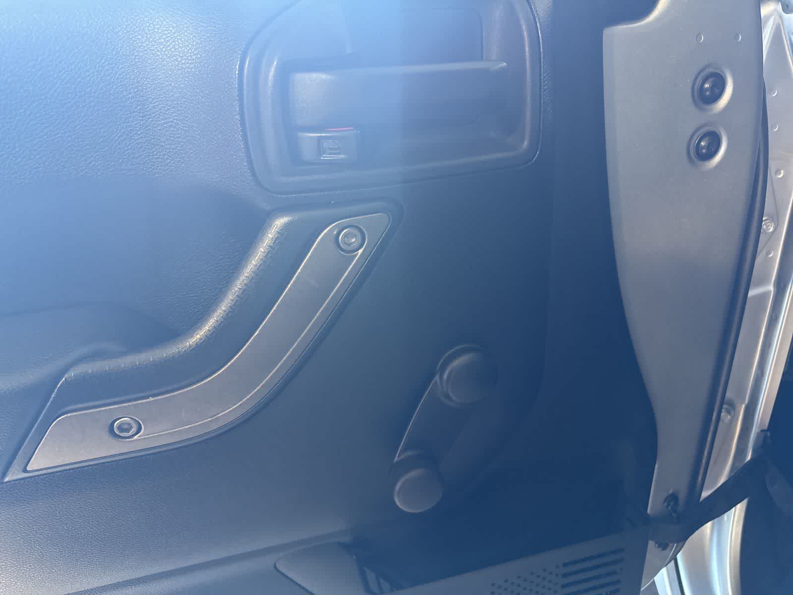 Thumbnail: 2013 Jeep Wrangler - 15