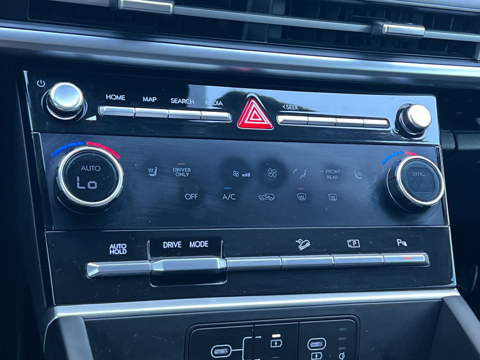 Thumbnail: 2024 Hyundai Santa Fe - 21