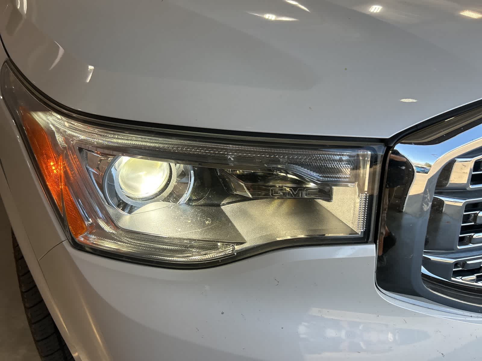 Thumbnail: 2017 GMC Acadia - 4