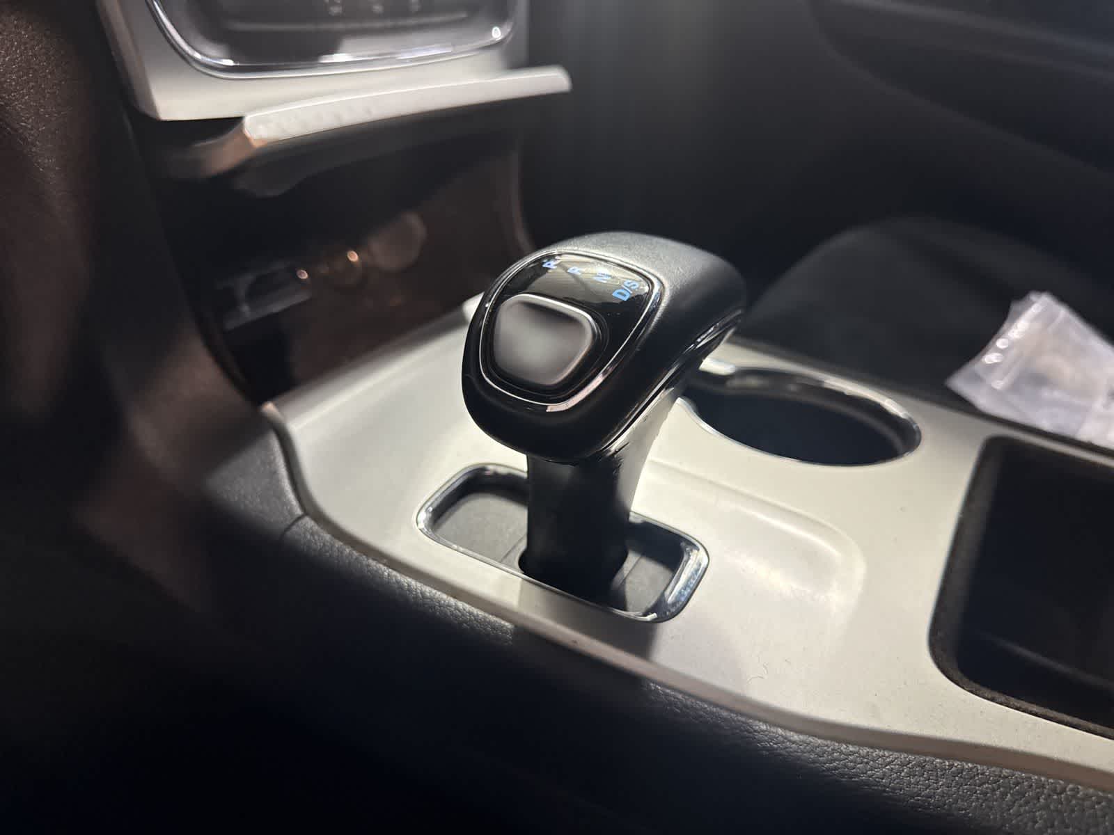 Thumbnail: 2015 Jeep Grand Cherokee - 26