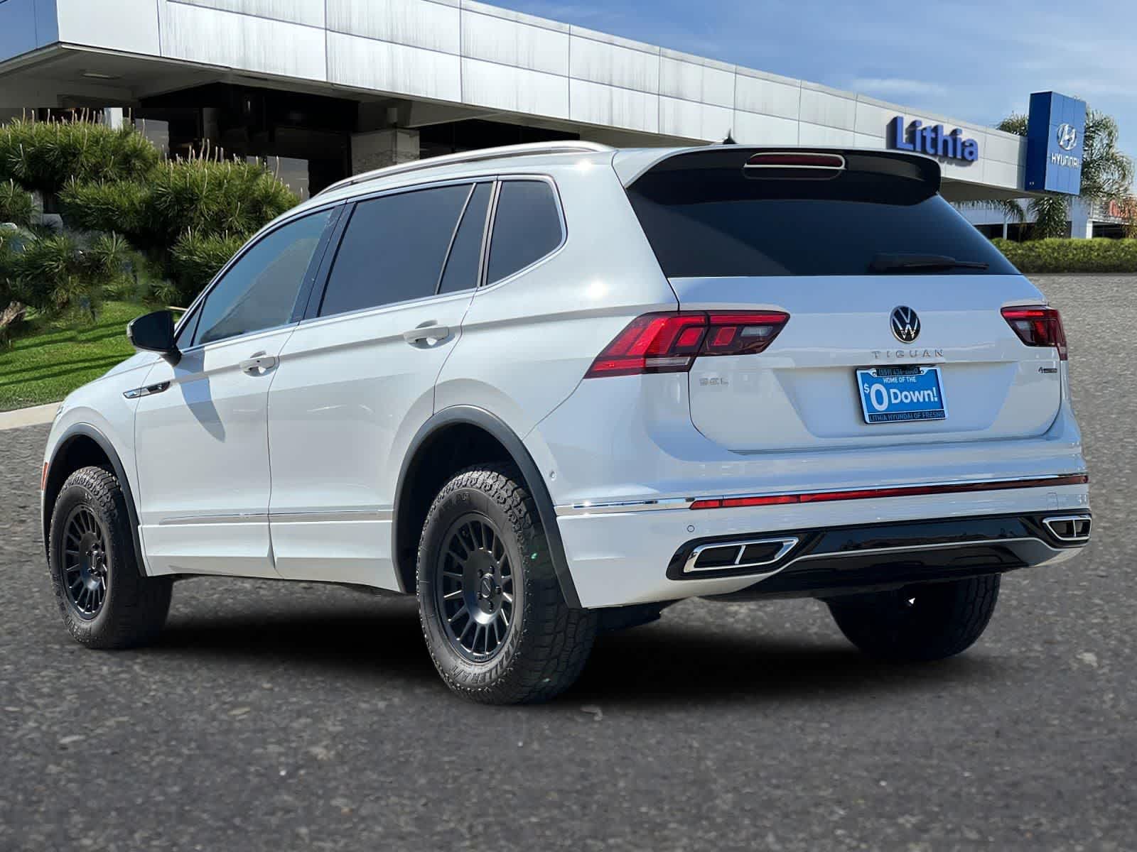 Thumbnail: 2024 Volkswagen Tiguan - 7