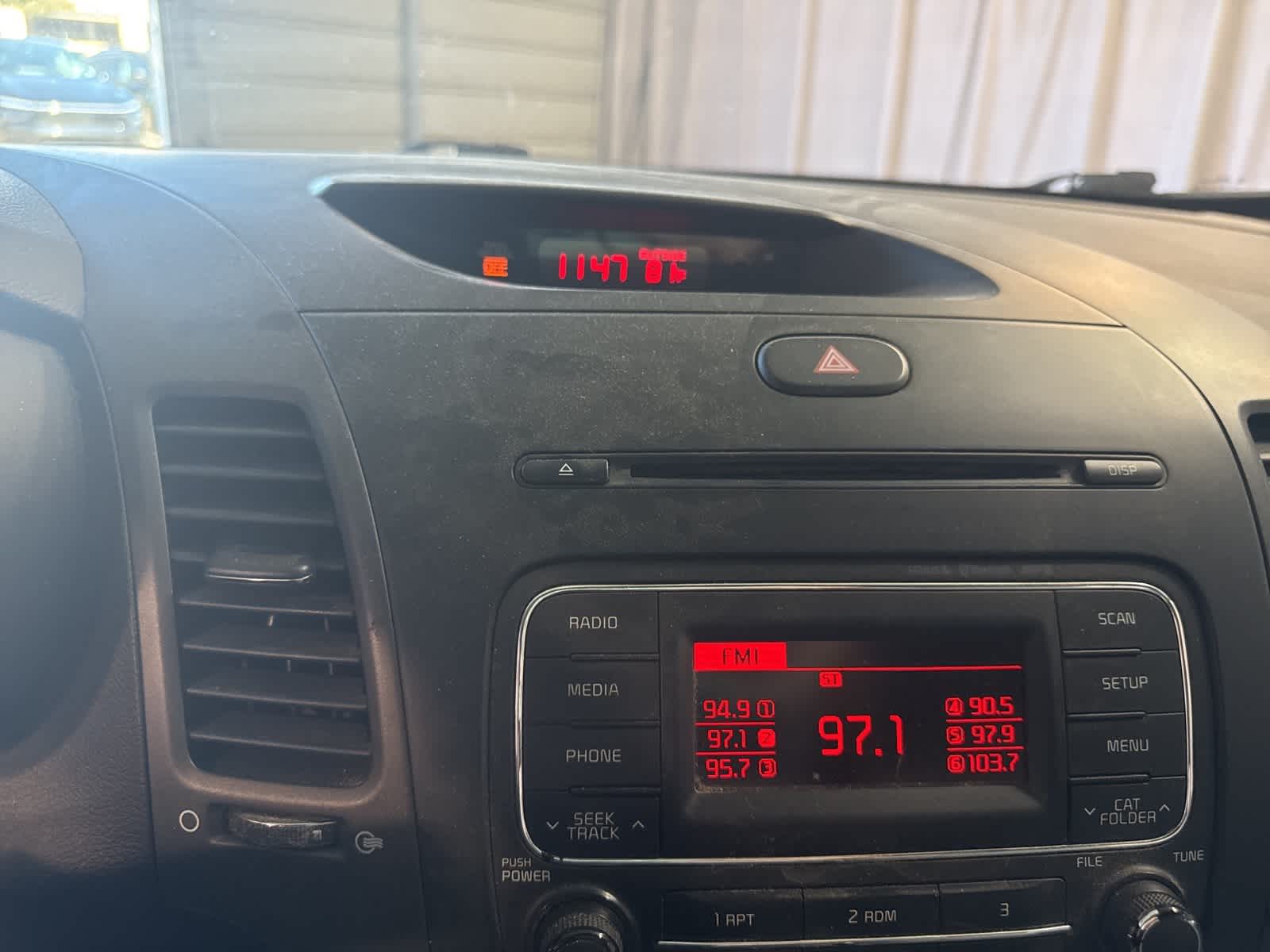 Thumbnail: 2015 Kia Forte - 24