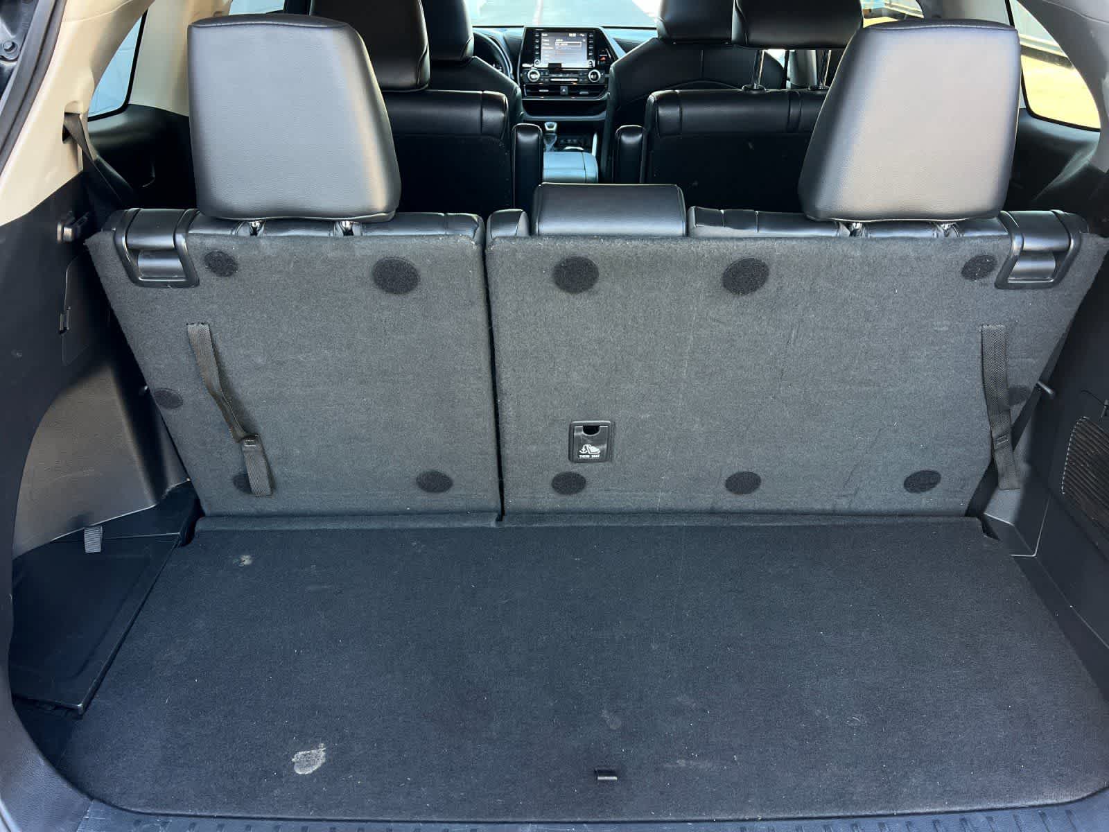 Thumbnail: 2021 Toyota Highlander - 17