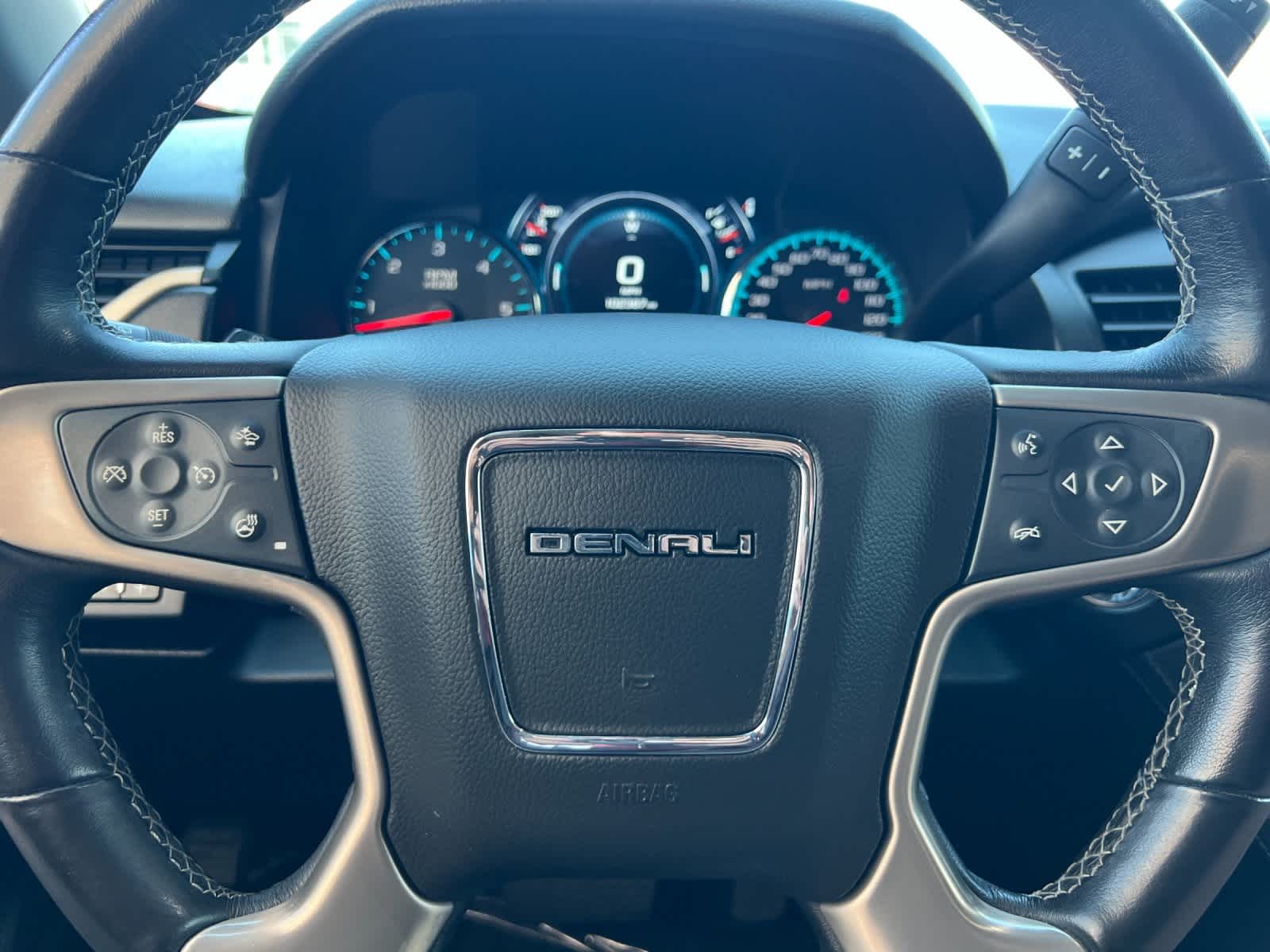 Thumbnail: 2020 GMC Yukon XL - 26