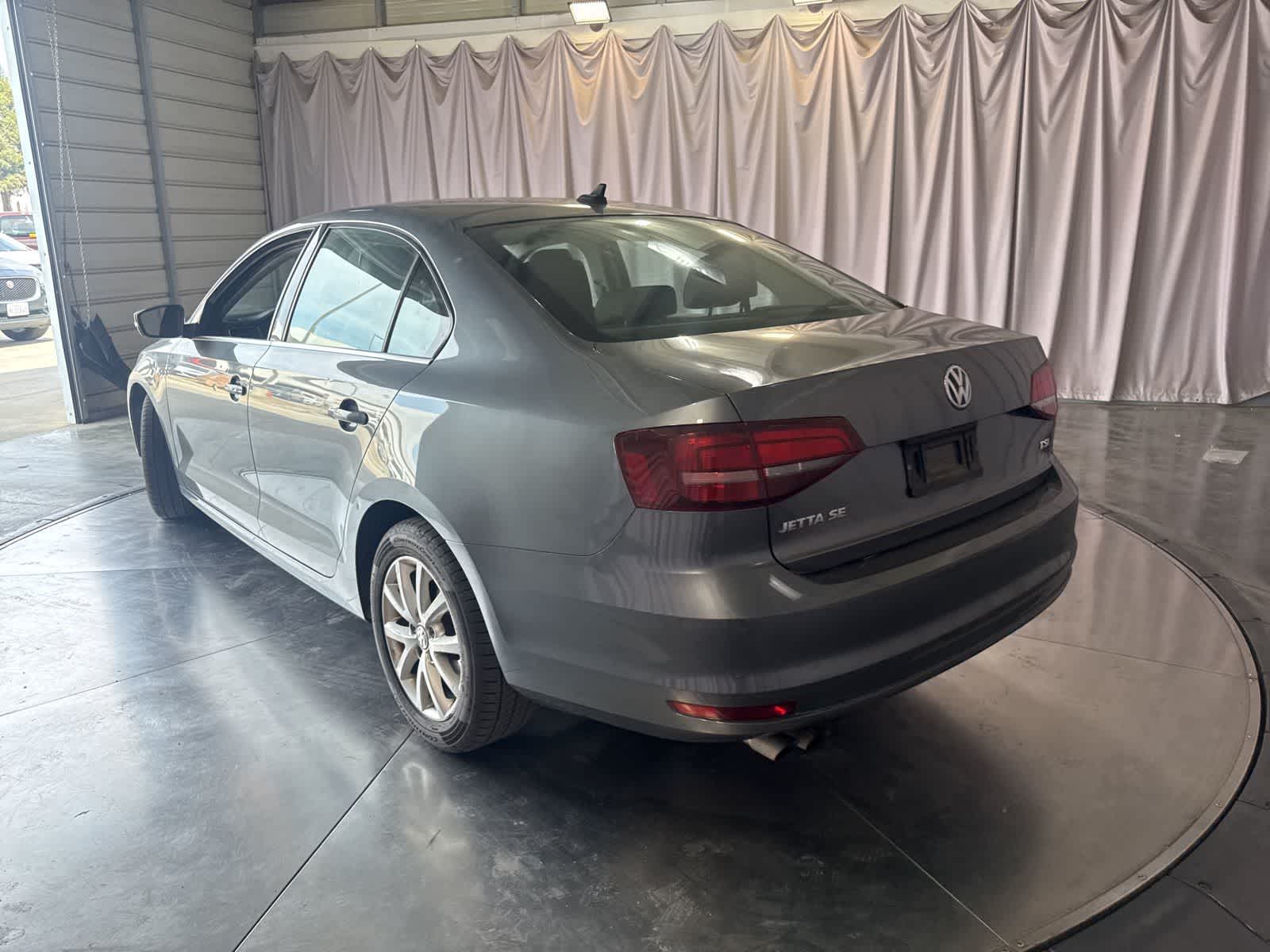 Thumbnail: 2017 Volkswagen Jetta - 7