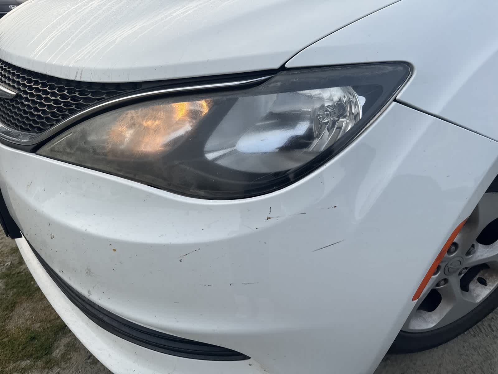 Thumbnail: 2017 Chrysler Pacifica - 9