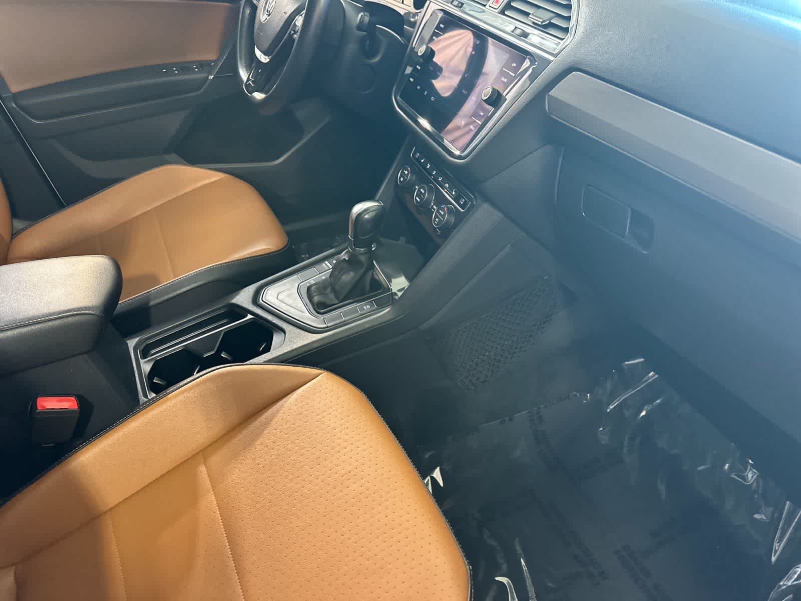 Thumbnail: 2018 Volkswagen Tiguan - 16