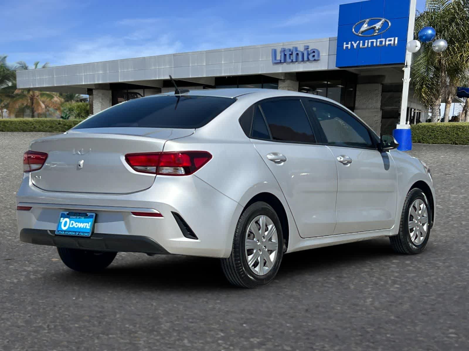Thumbnail: 2022 Kia Rio - 3
