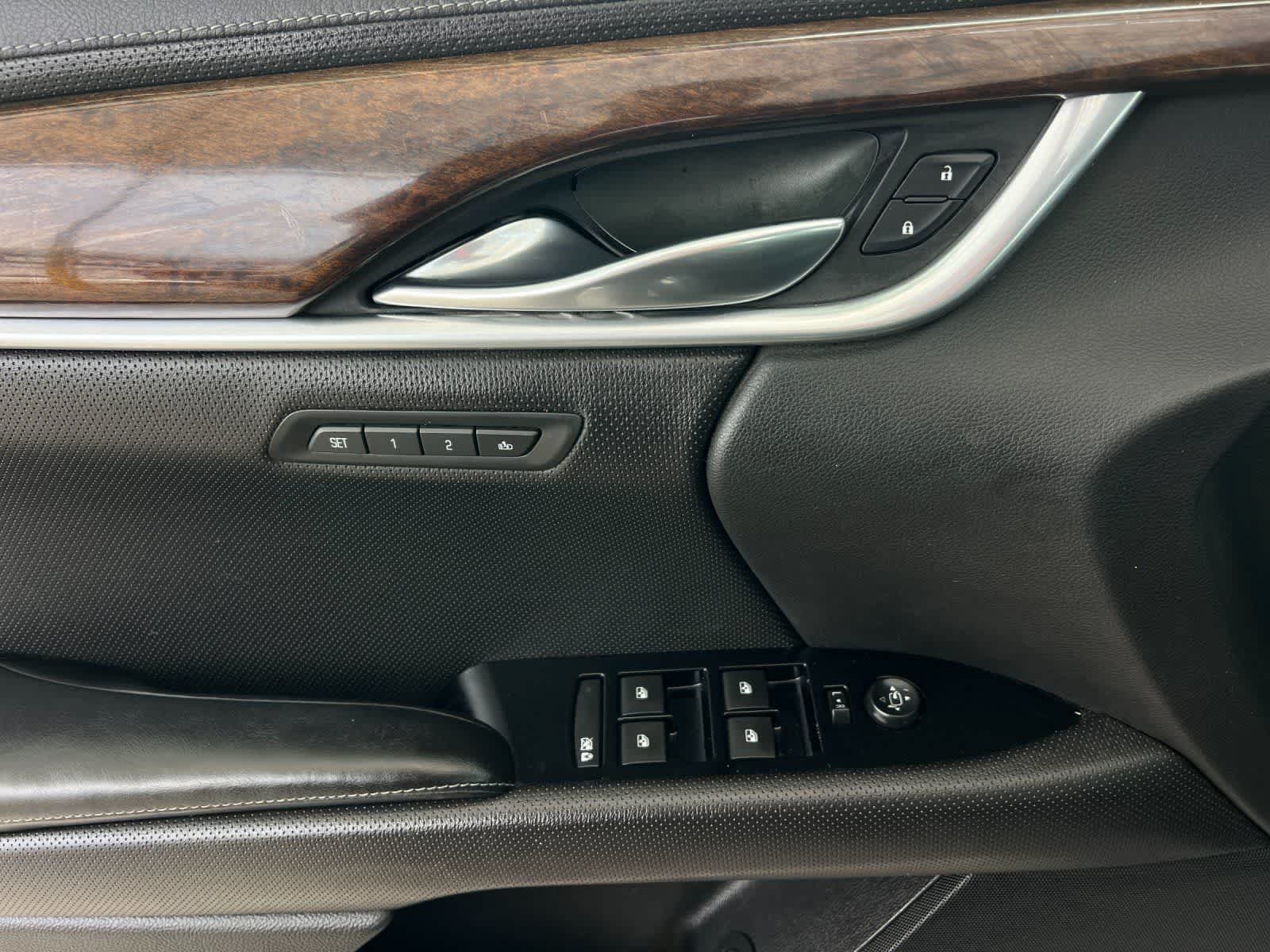 Thumbnail: 2016 Cadillac XTS - 13
