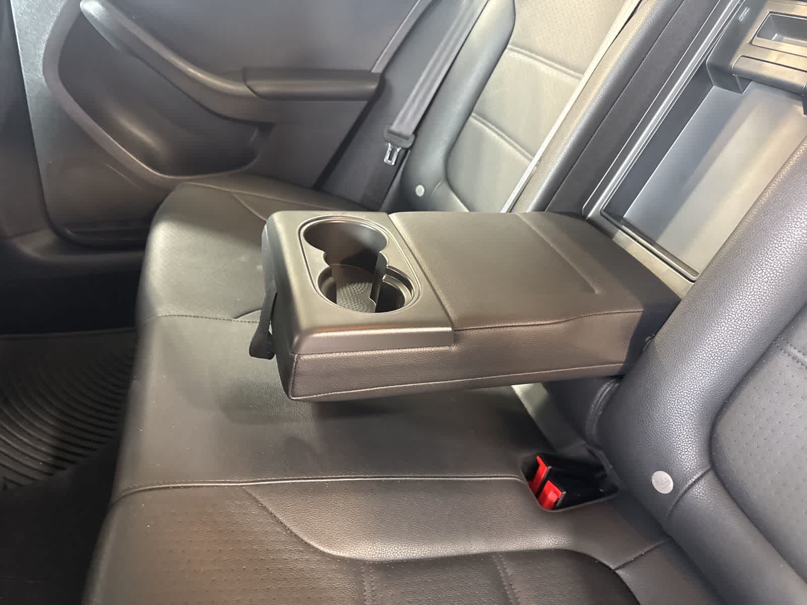 Thumbnail: 2017 Volkswagen Jetta - 18