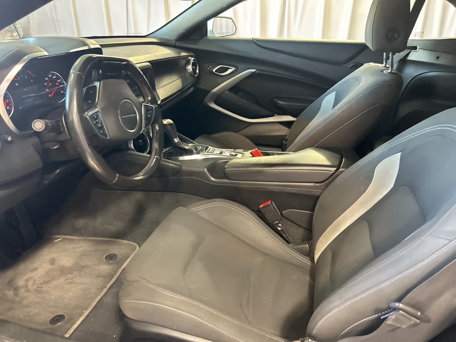 Thumbnail: 2018 Chevrolet Camaro - 21
