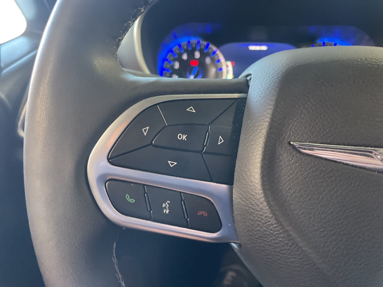 Thumbnail: 2025 Chrysler Pacifica - 28