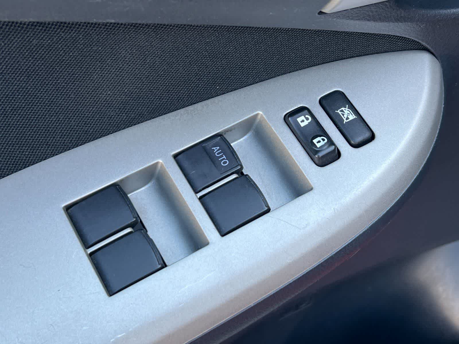 Thumbnail: 2010 Toyota Corolla - 14