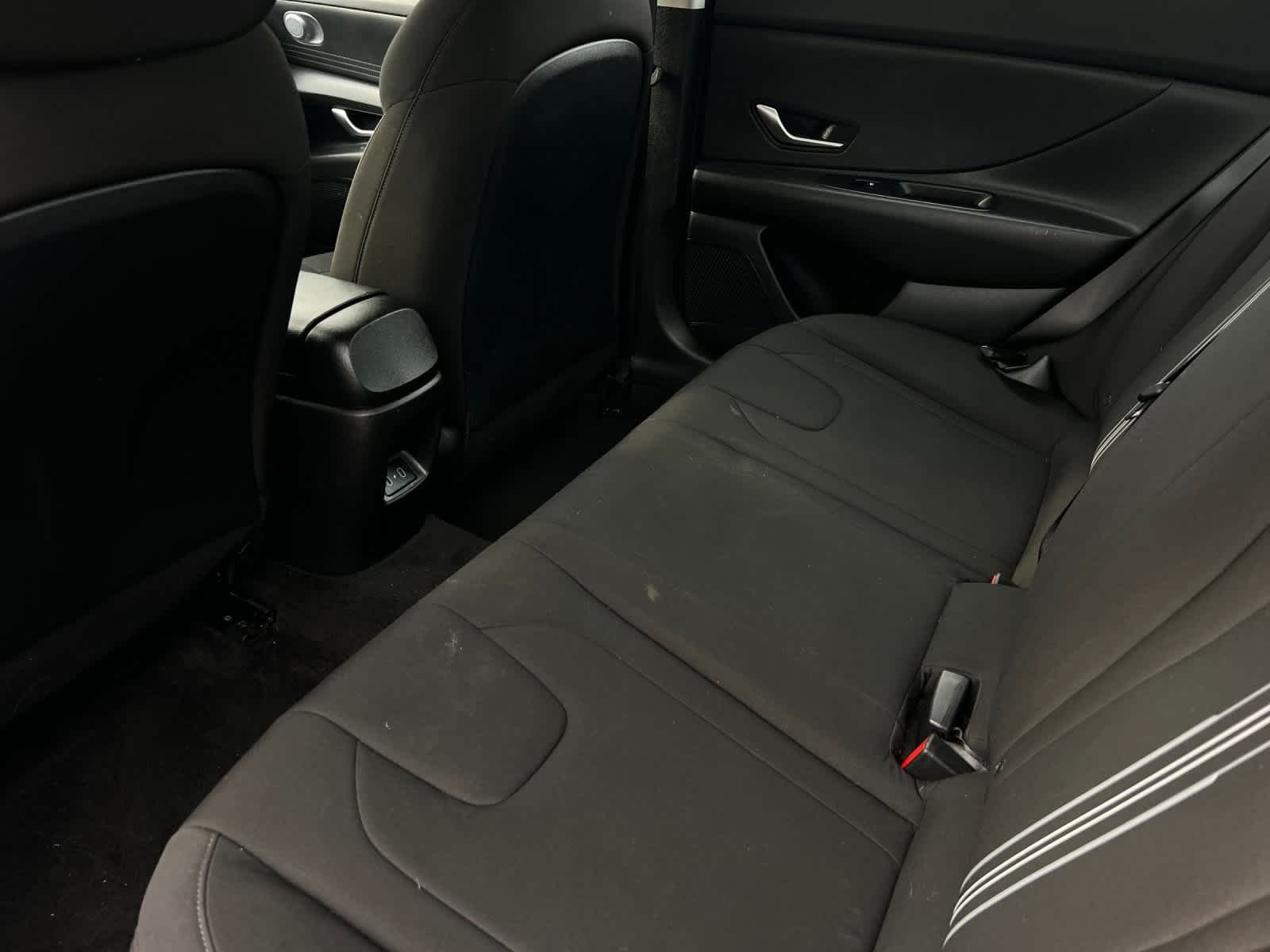 Thumbnail: 2024 Hyundai Elantra - 4