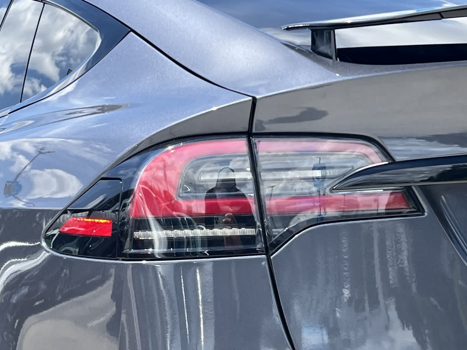 Thumbnail: 2023 Tesla Model X - 26