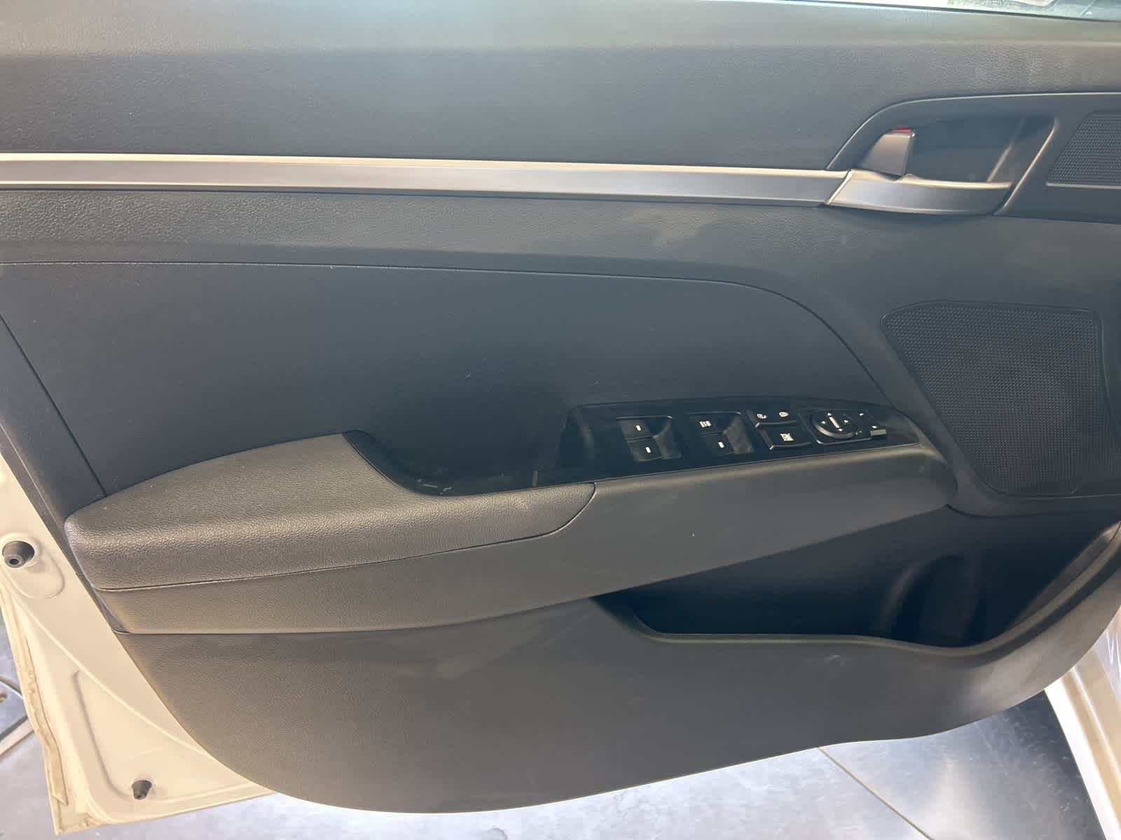 2020 Hyundai Elantra SE 21