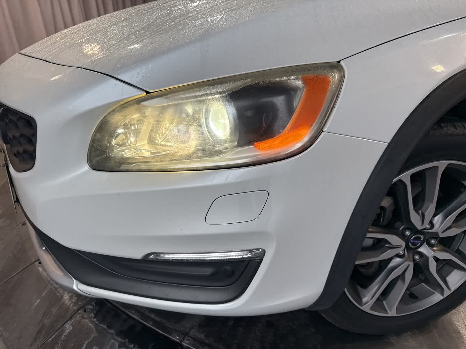 Thumbnail: 2015 Volvo S60 - 9