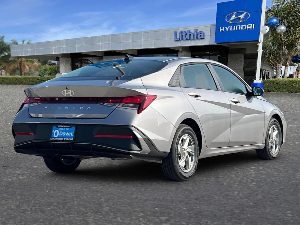 New 2026 Hyundai Elantra SE Sedan