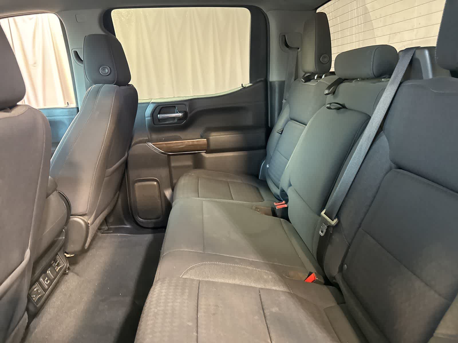 Thumbnail: 2021 Chevrolet Silverado 1500 - 16