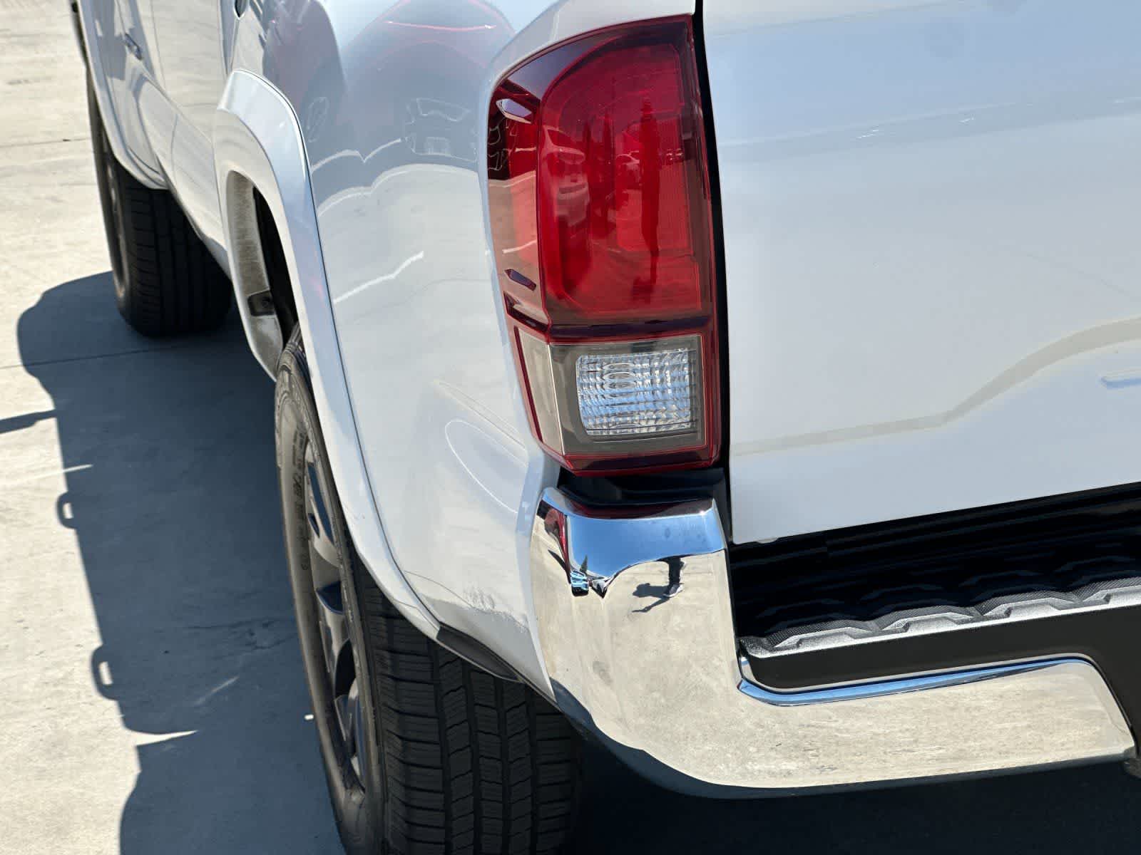 Thumbnail: 2020 Toyota Tacoma - 25
