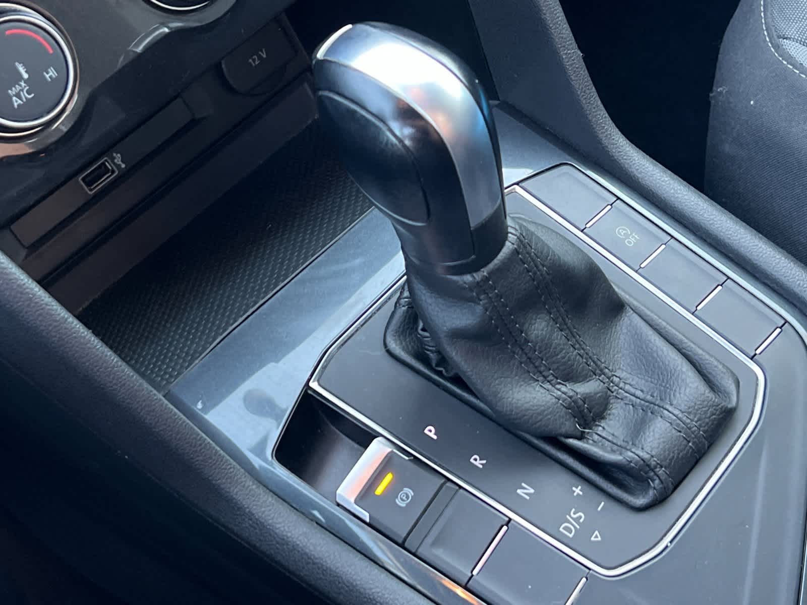 Thumbnail: 2018 Volkswagen Tiguan - 23