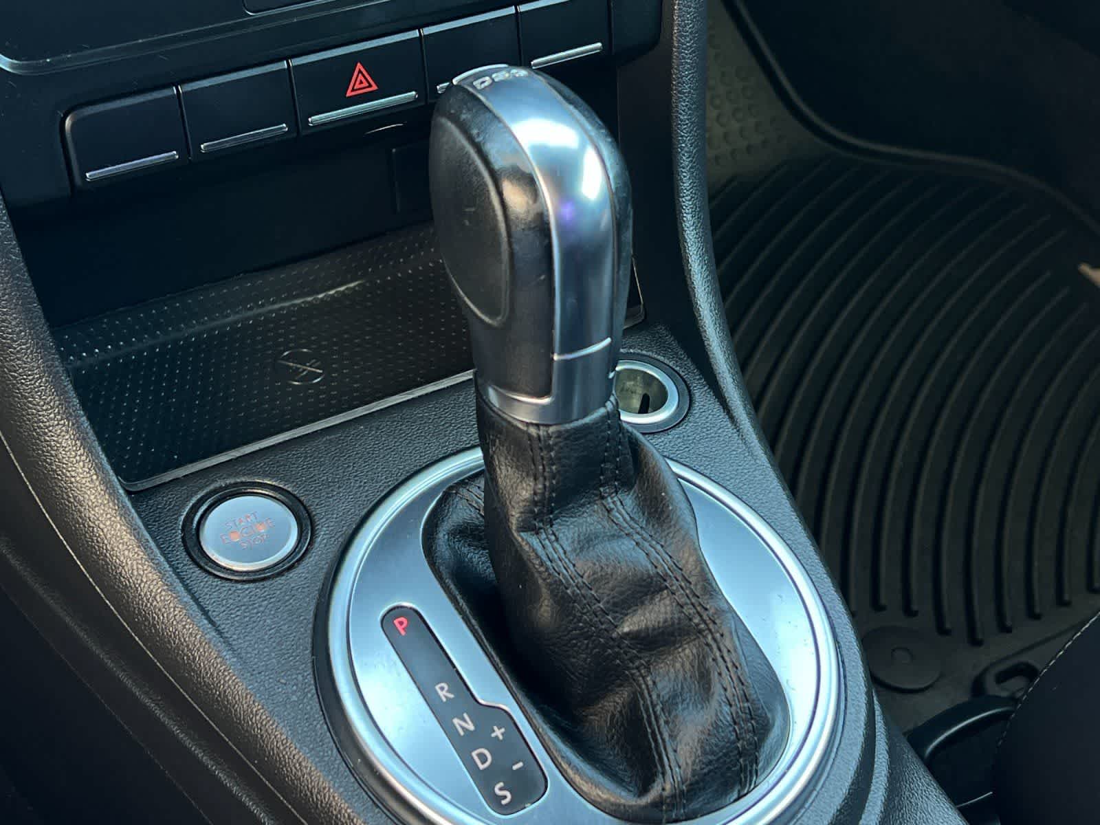 Thumbnail: 2012 Volkswagen Beetle - 20