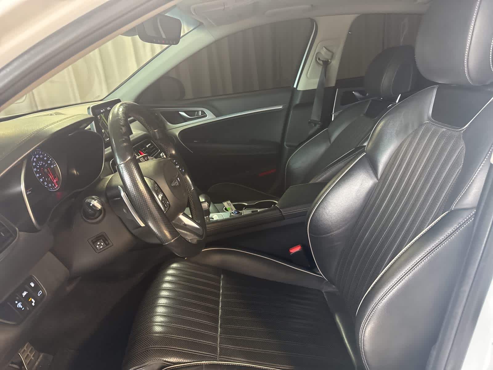 Thumbnail: 2019 Genesis G70 - 20