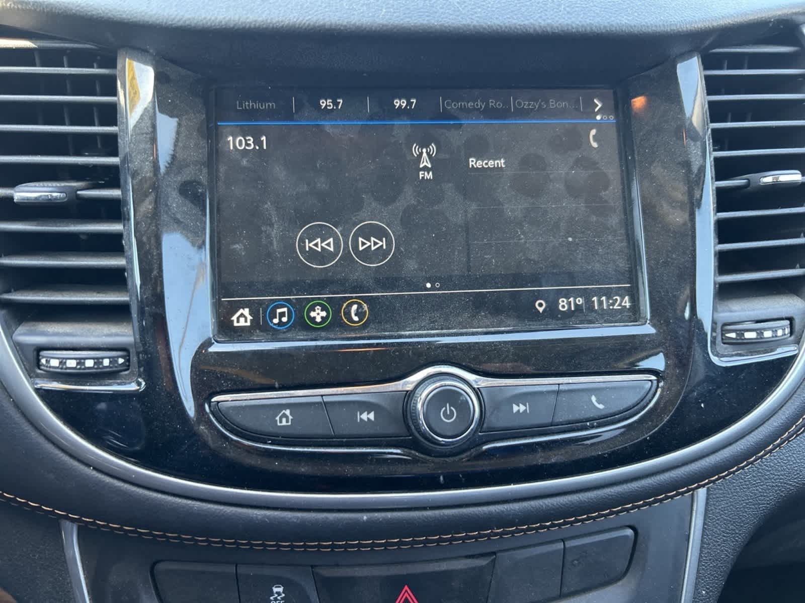 Thumbnail: 2019 Chevrolet Trax - 23