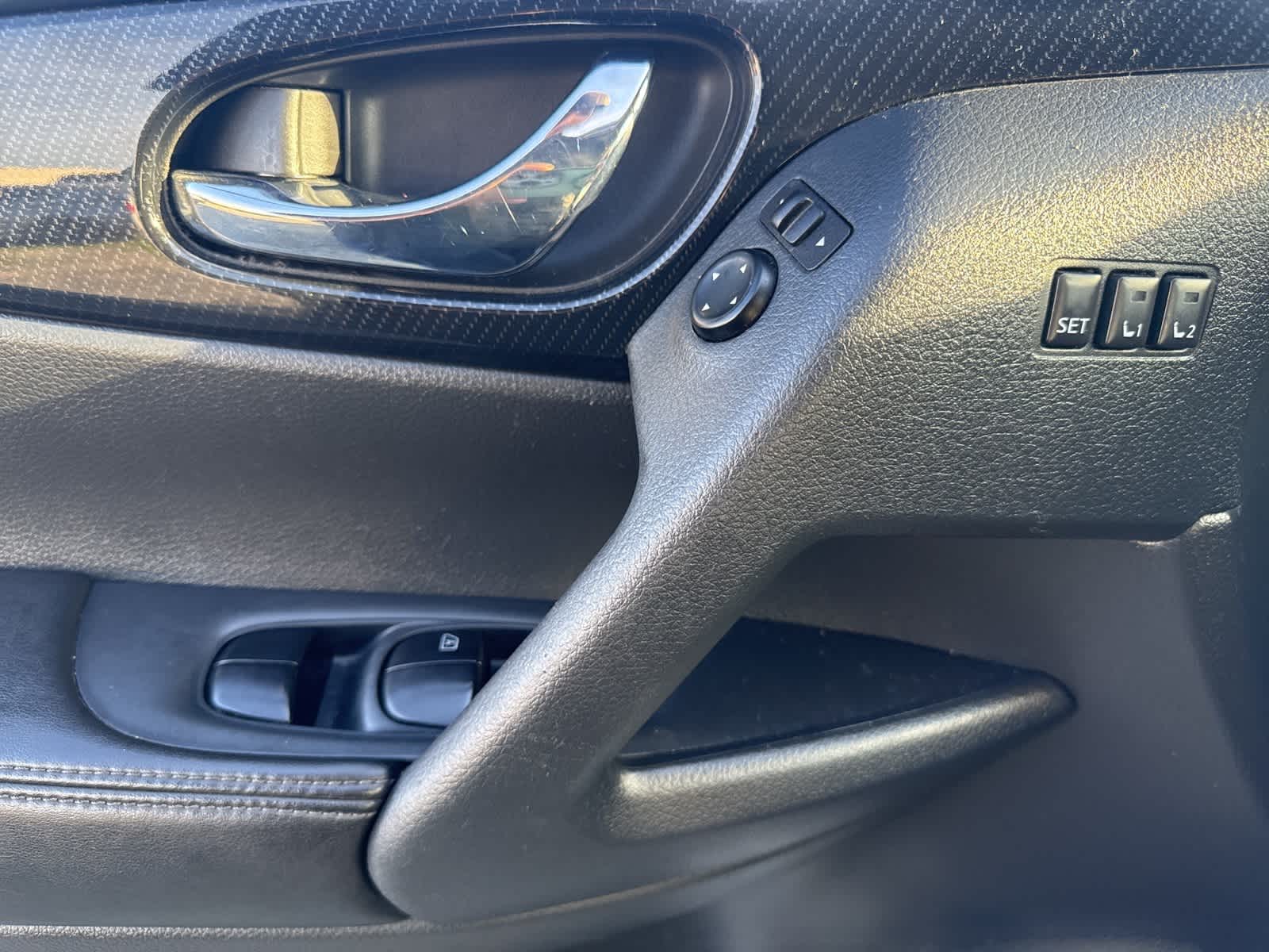 Thumbnail: 2019 Nissan Rogue - 18