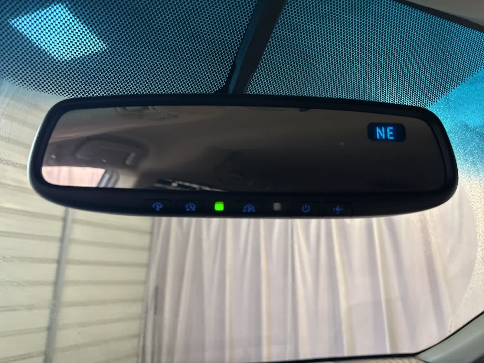 Thumbnail: 2017 Toyota Sienna - 24