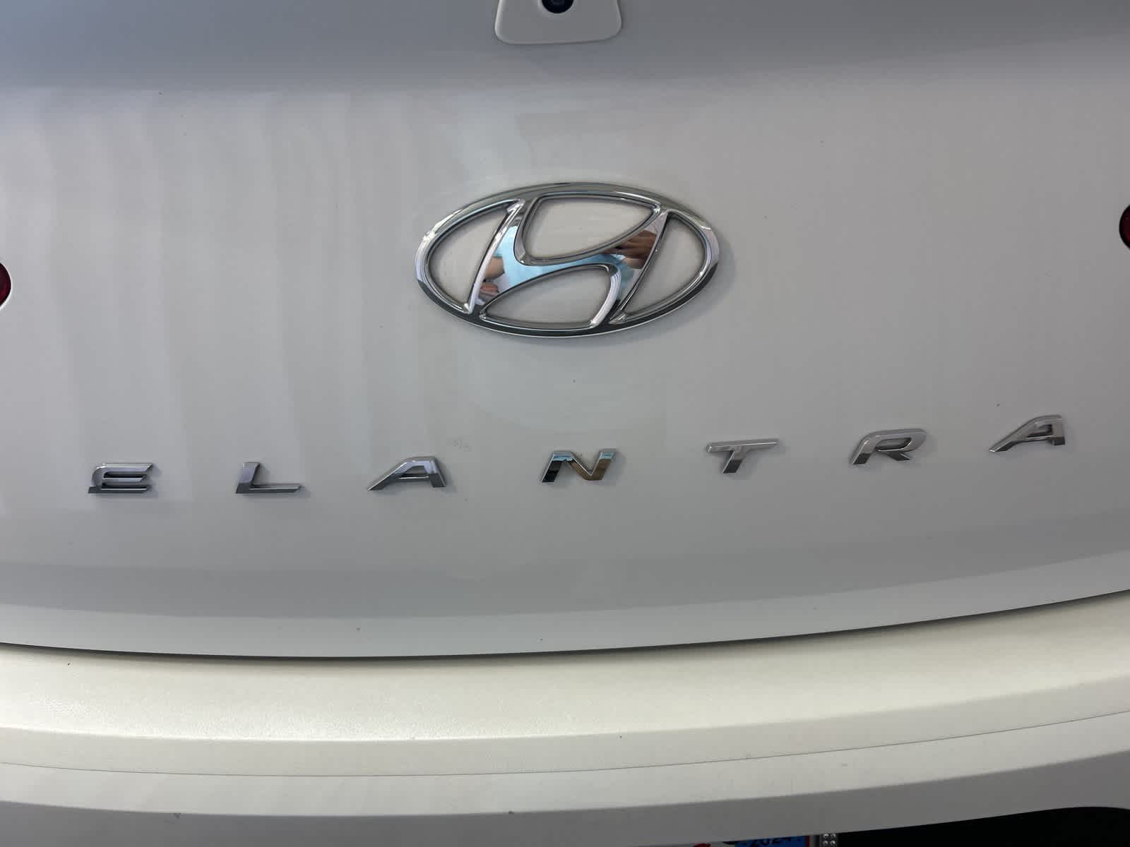2020 Hyundai Elantra SE 11