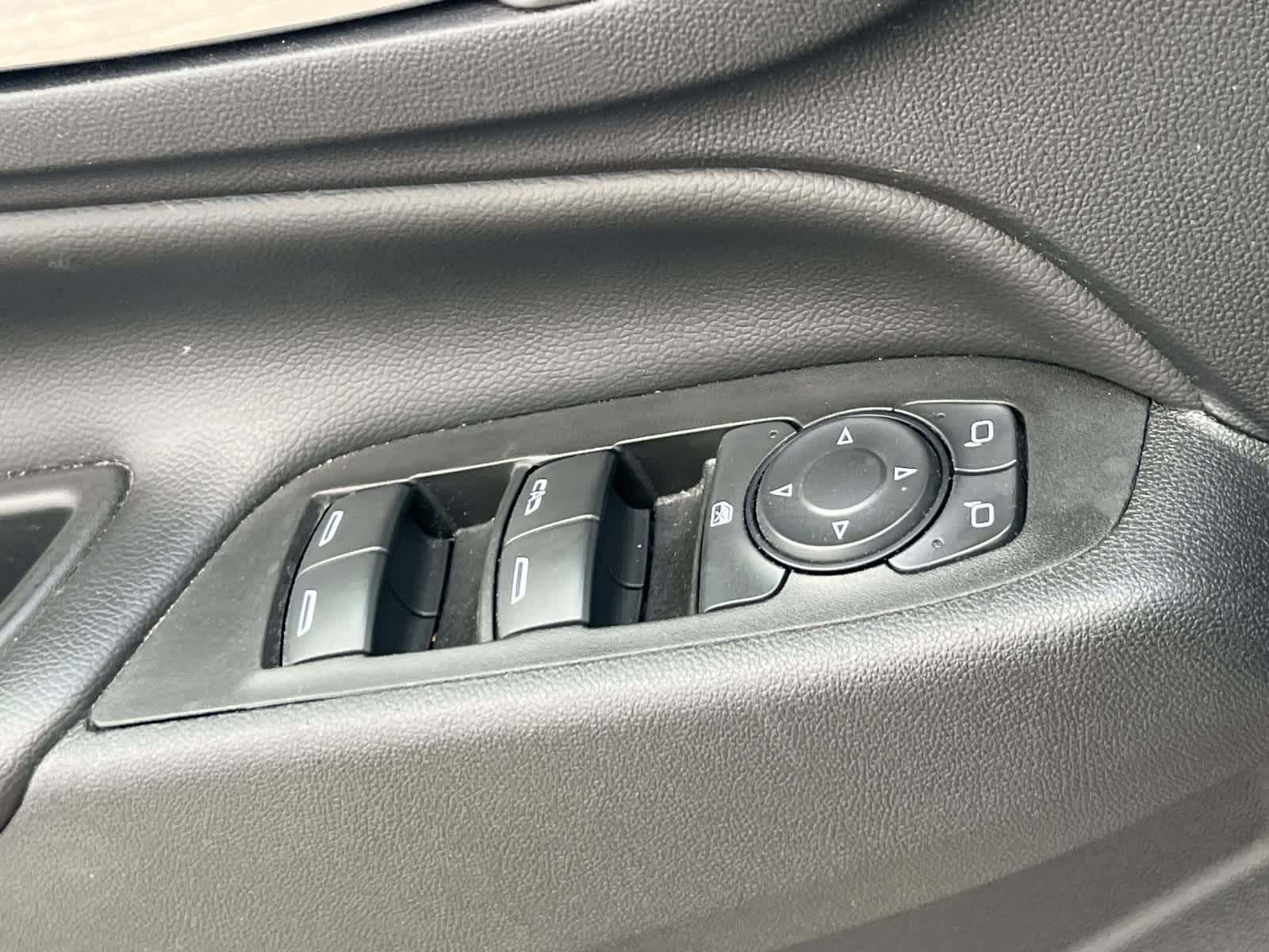 Thumbnail: 2022 Chevrolet Equinox - 13