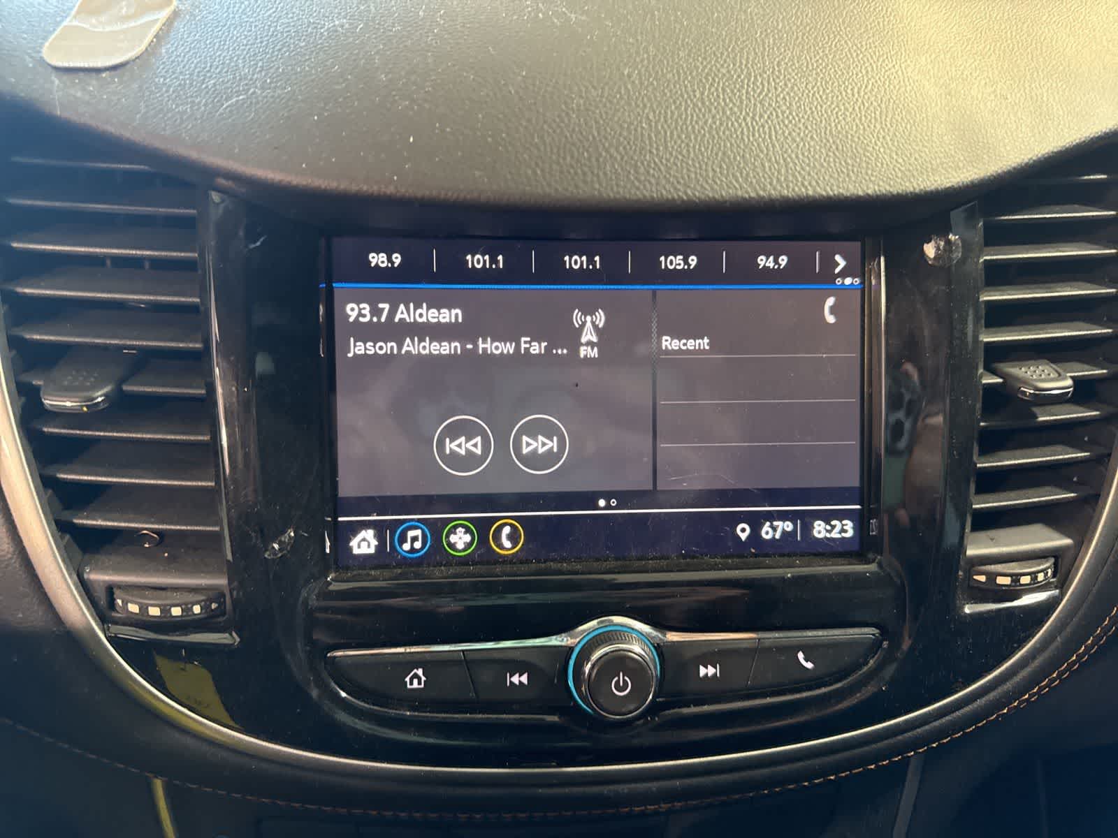 Thumbnail: 2018 Chevrolet Trax - 22