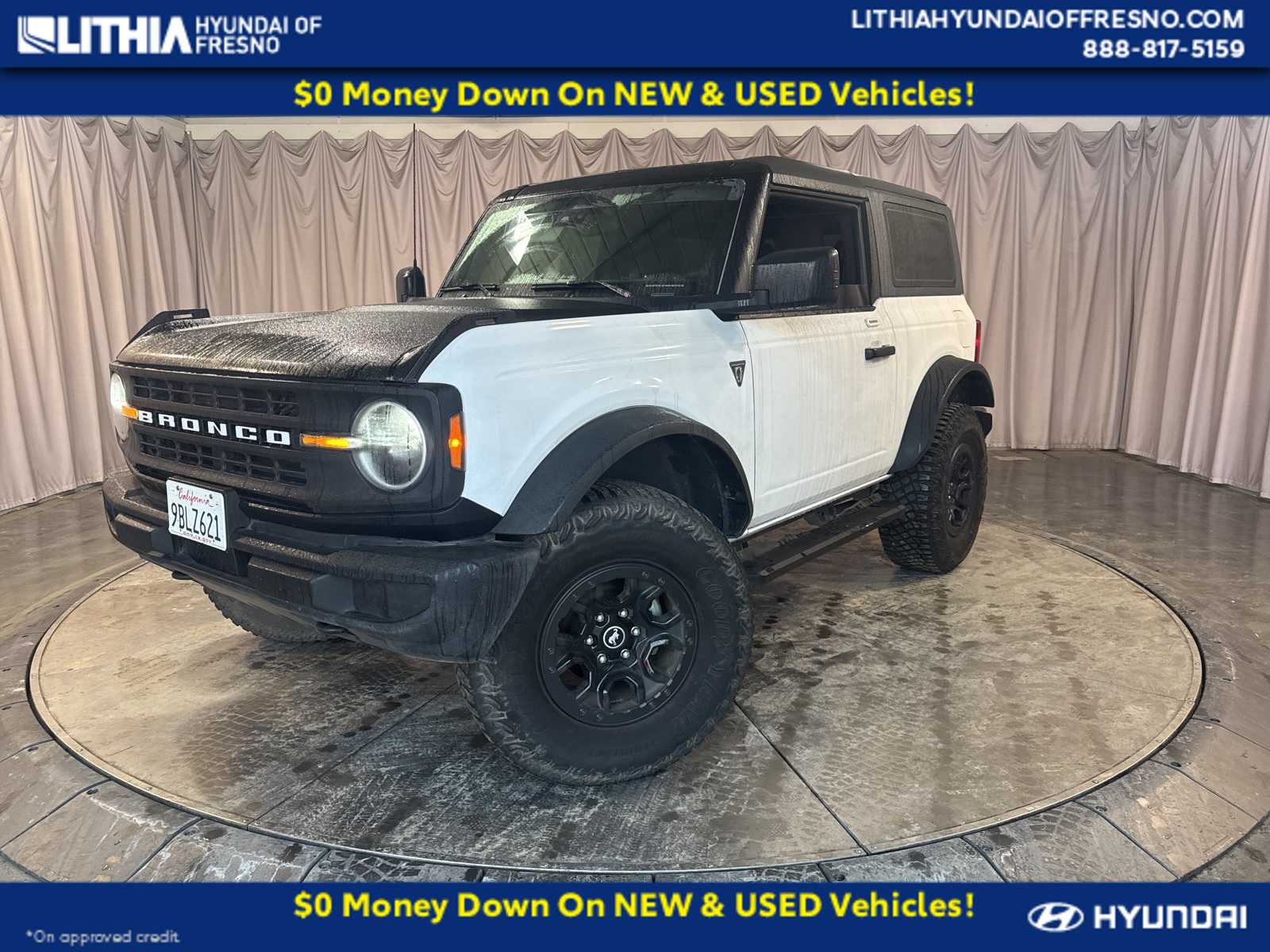 2022 Ford Bronco Base's photo