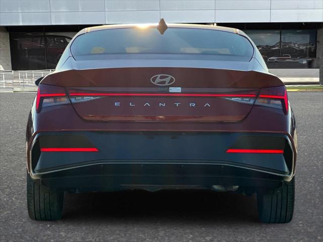 Thumbnail: 2025 Hyundai Elantra - 8