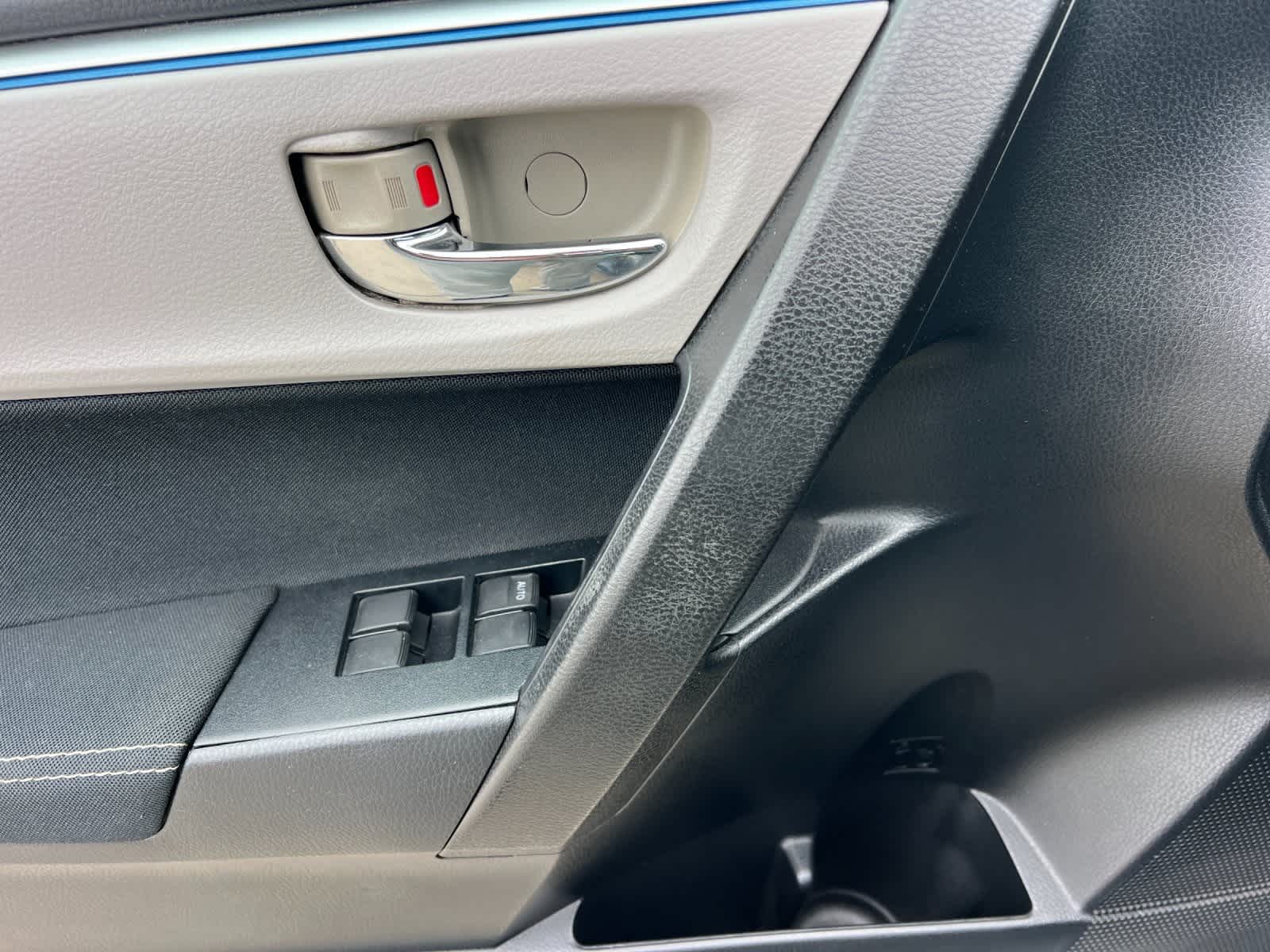 Thumbnail: 2014 Toyota Corolla - 13