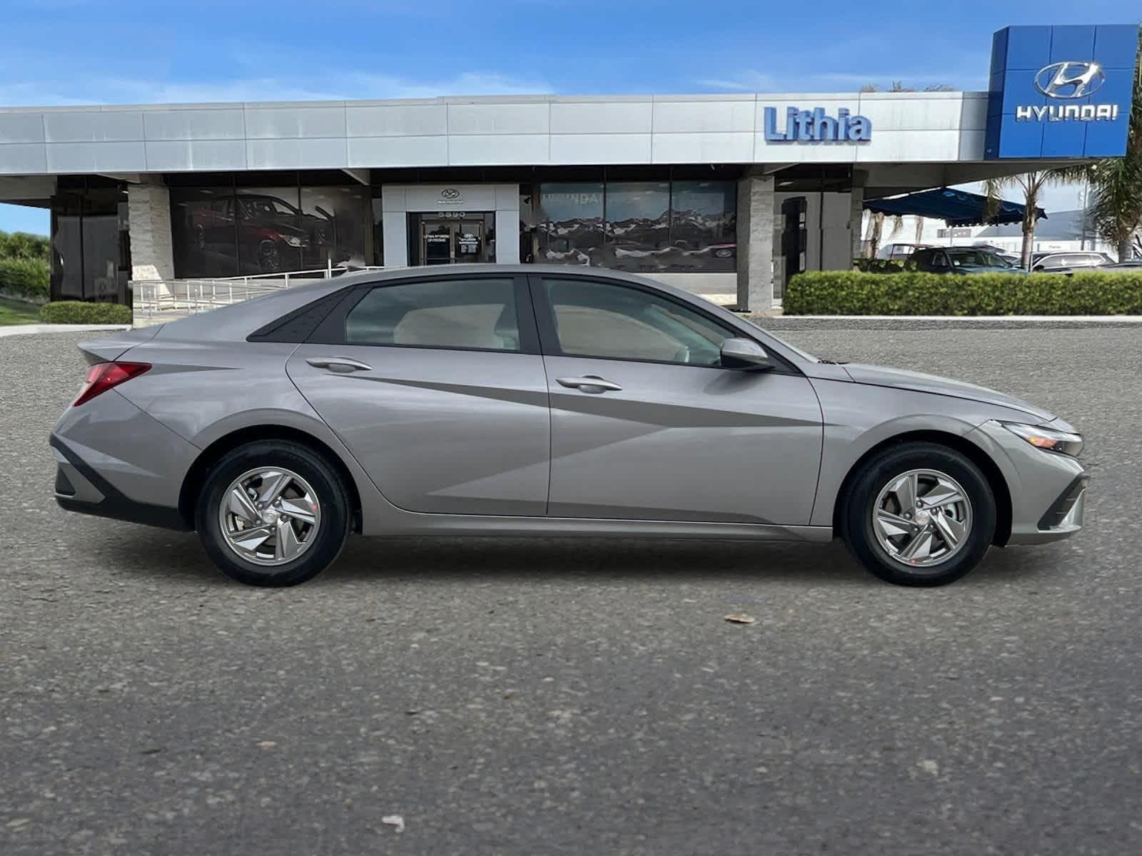 Thumbnail: 2025 Hyundai Elantra - 9