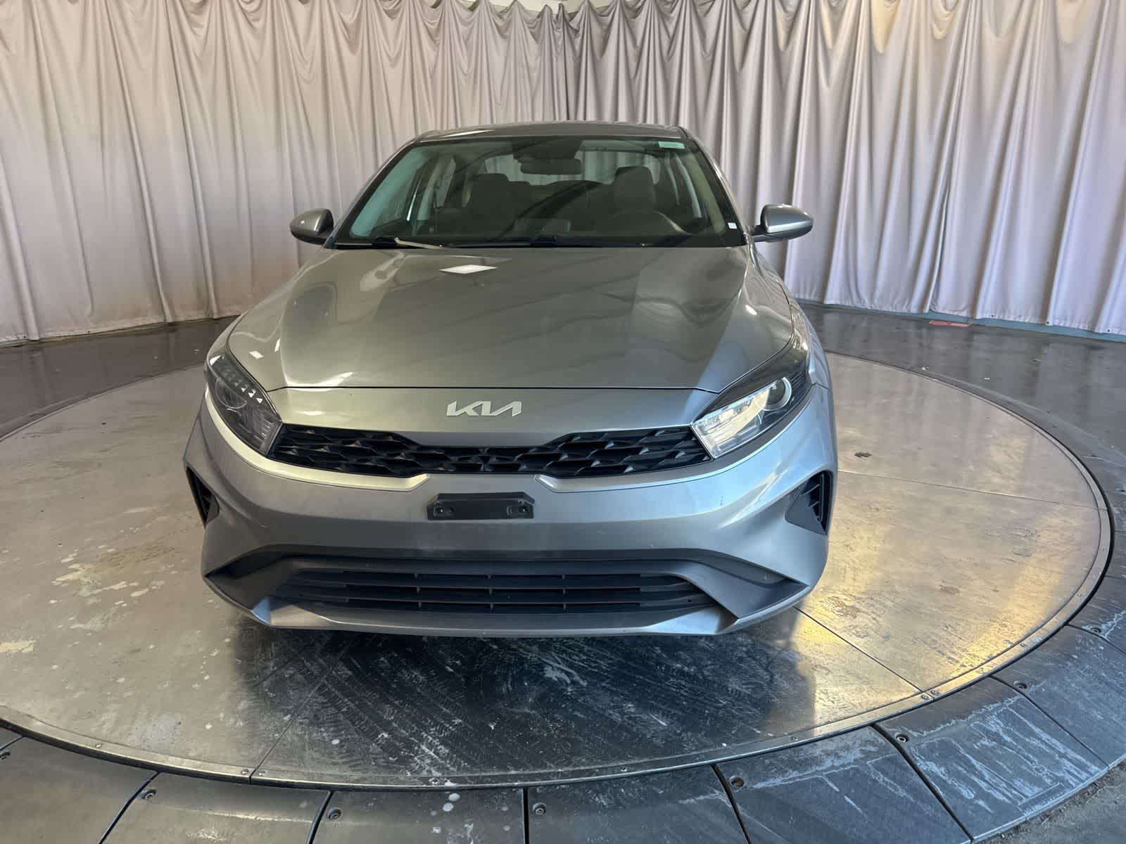 2023 Kia Forte LXS photo 2