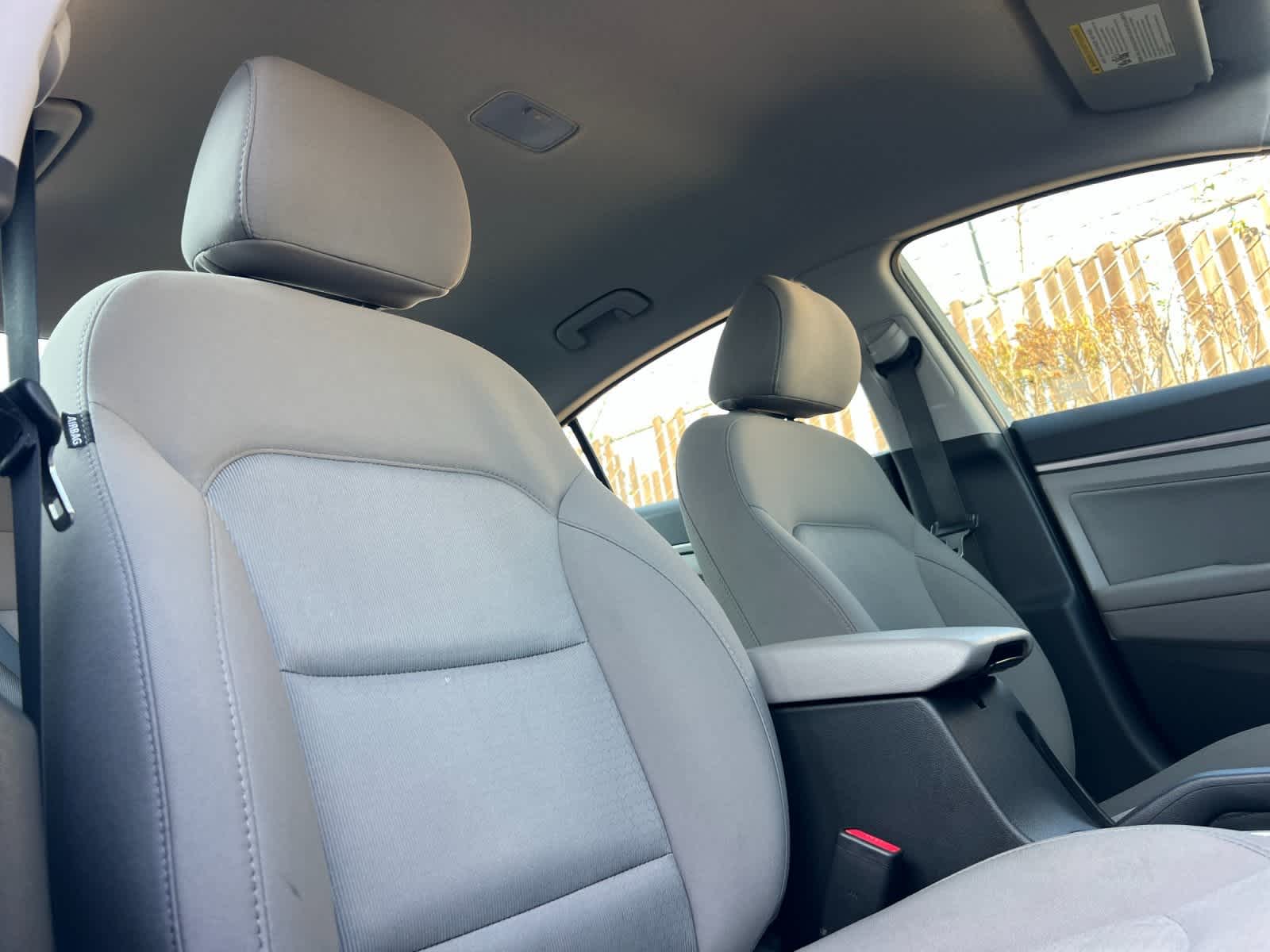 Thumbnail: 2017 Hyundai Elantra - 16